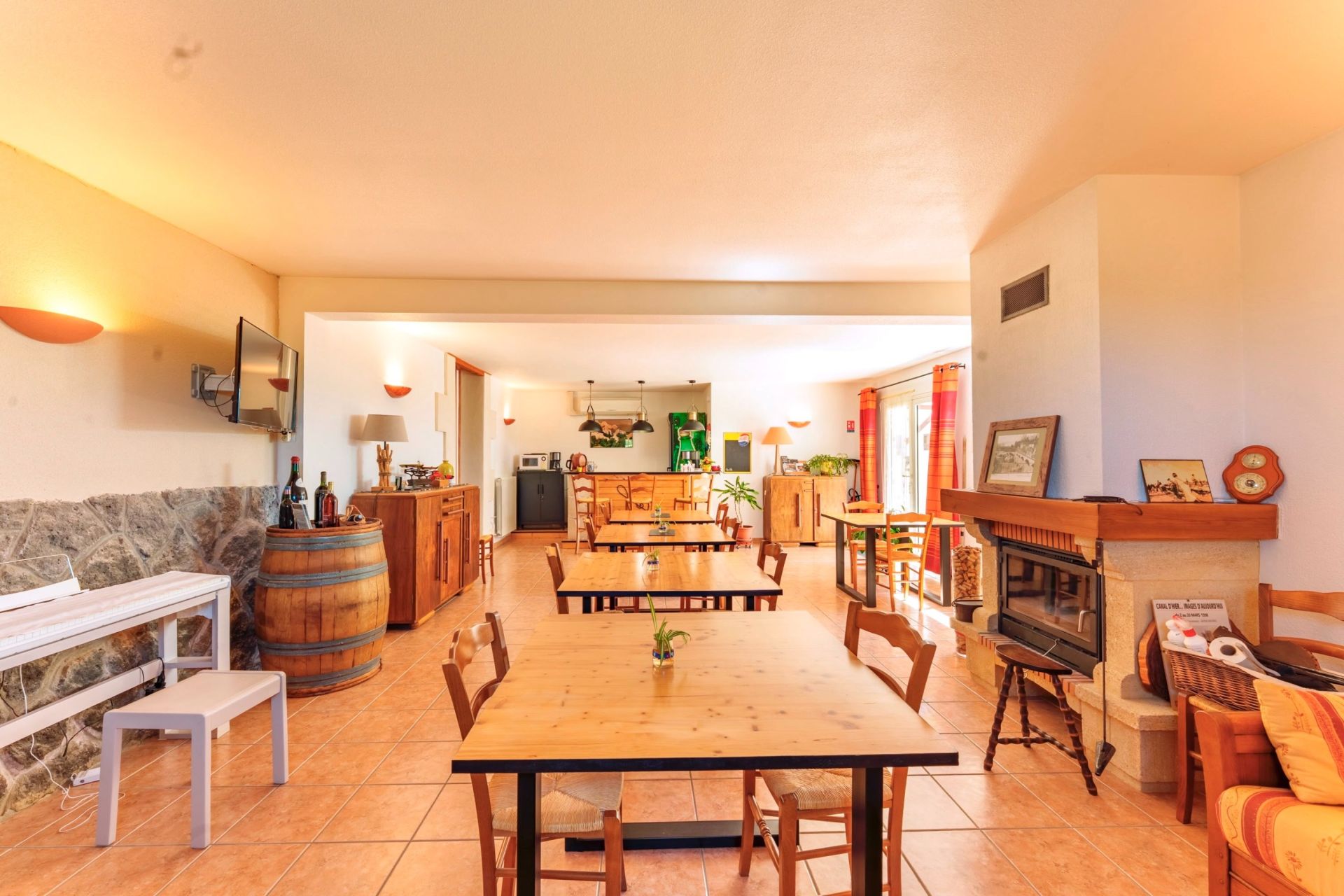 luxury house 43 Rooms for sale on AGDE (34300)