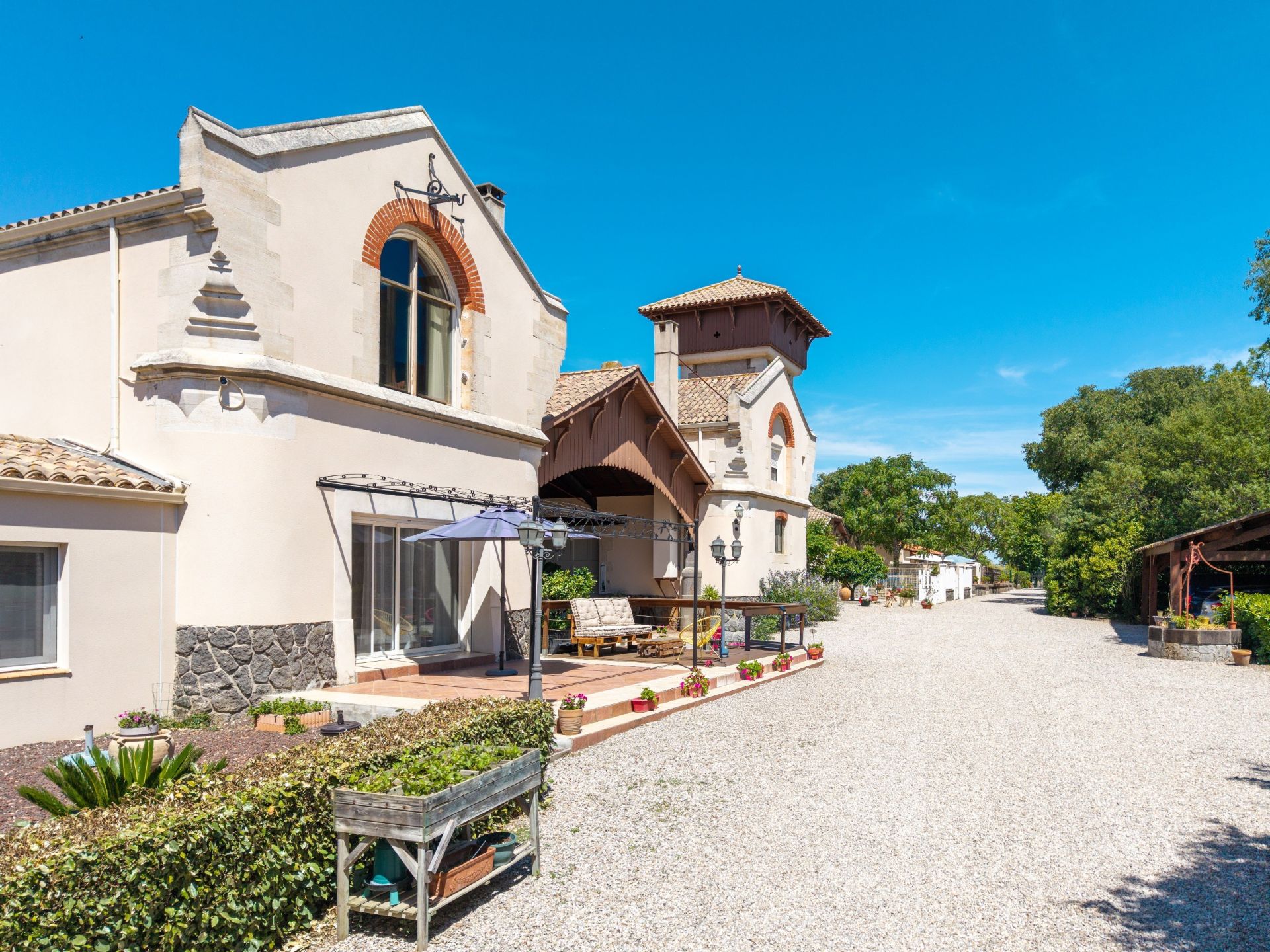 luxury house 43 Rooms for sale on AGDE (34300)