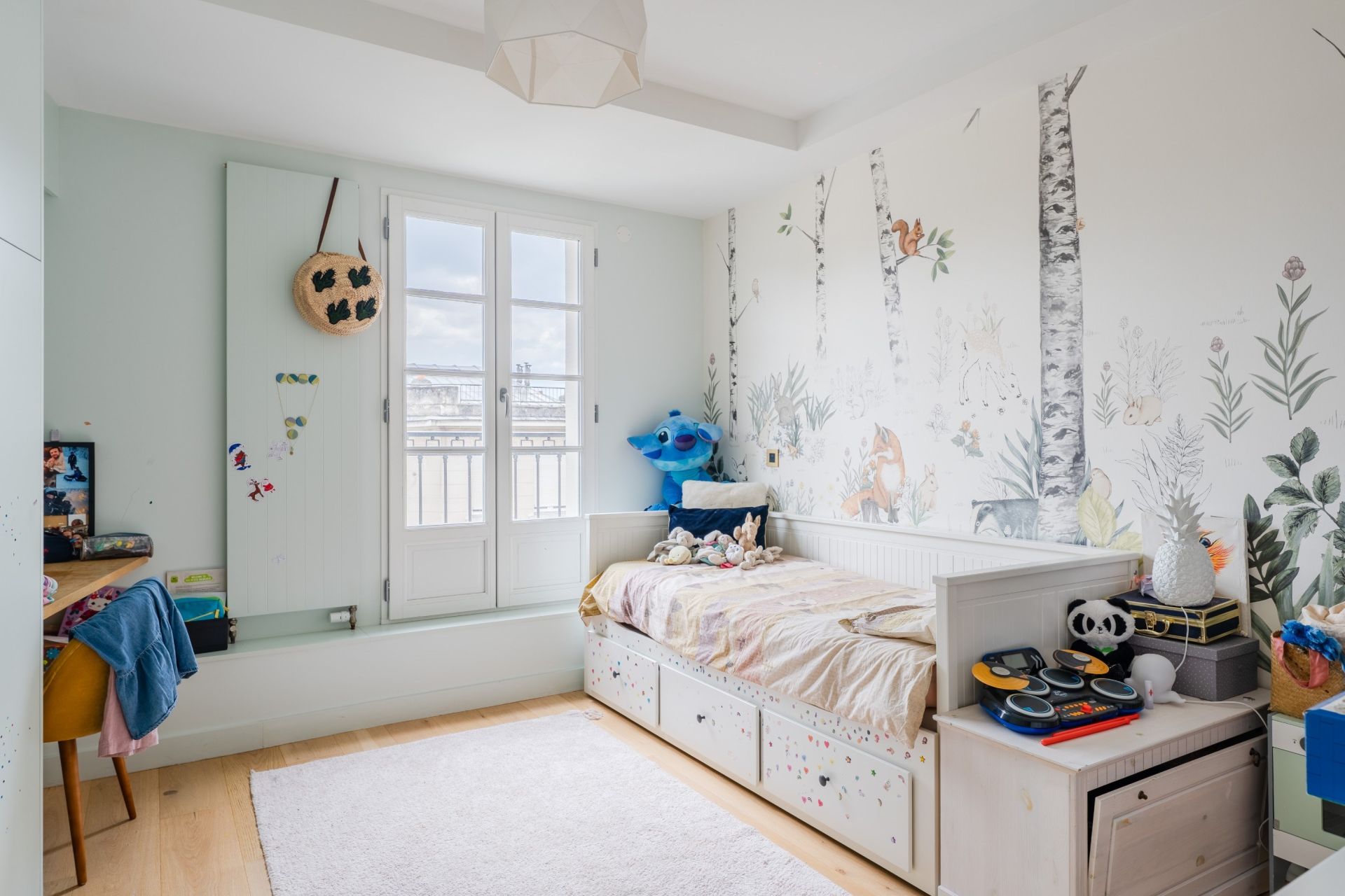 luxury apartment 7 Rooms for sale on NANTES (44000)