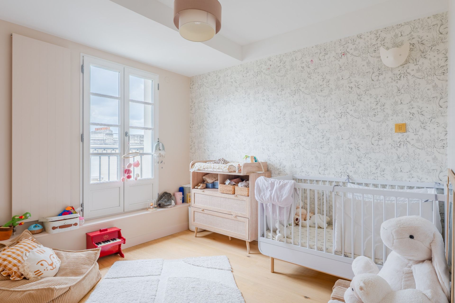 luxury apartment 7 Rooms for sale on NANTES (44000)