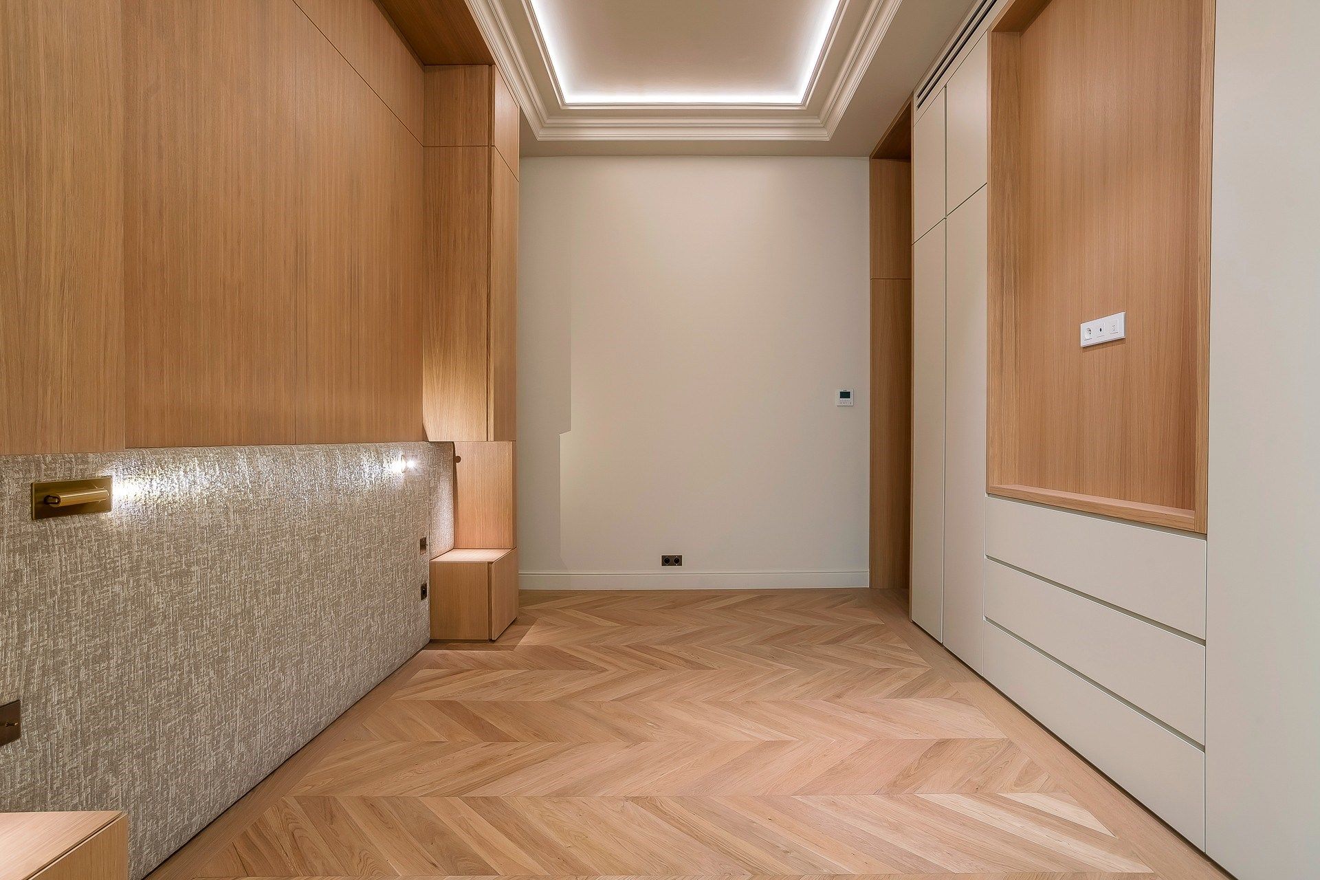 luxury apartment 4 Rooms for sale on LYON (69006)