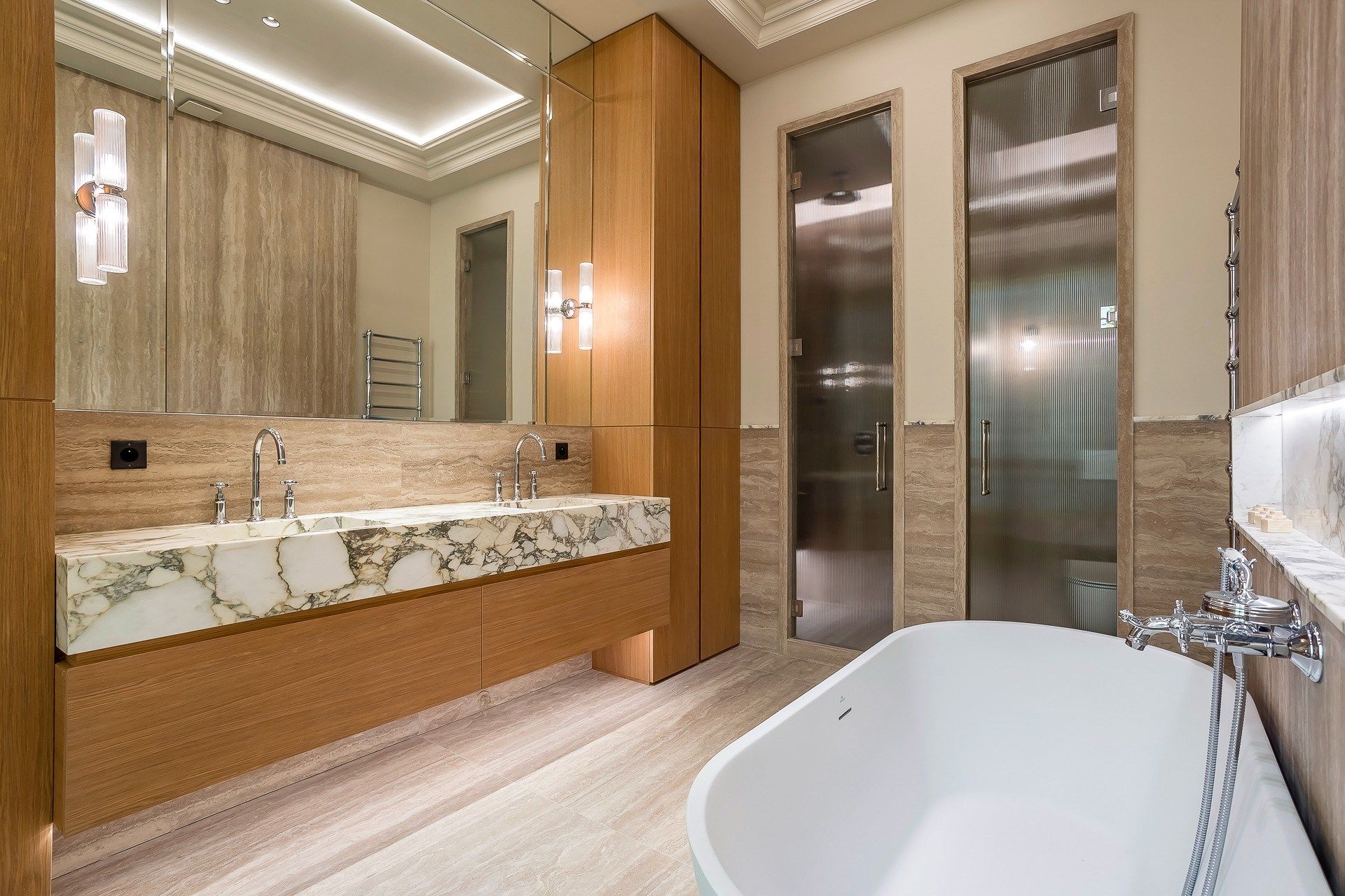 luxury apartment 4 Rooms for sale on LYON (69006)