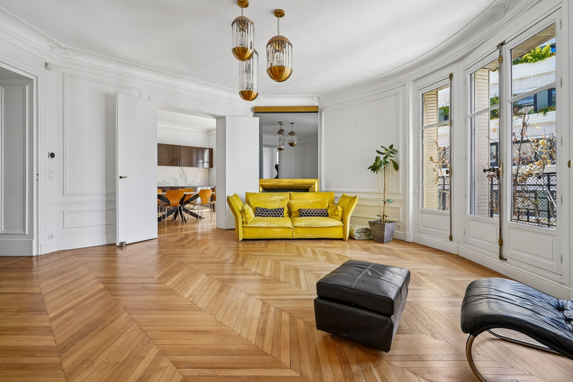 luxury apartment 7 Rooms for sale on PARIS (75007)