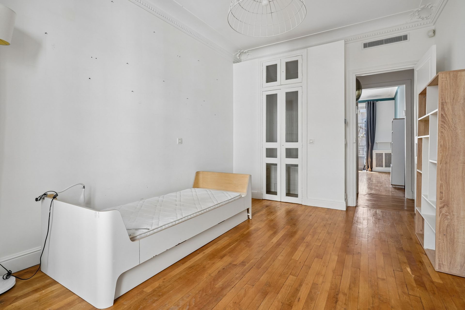 luxury apartment 7 Rooms for sale on PARIS (75007)