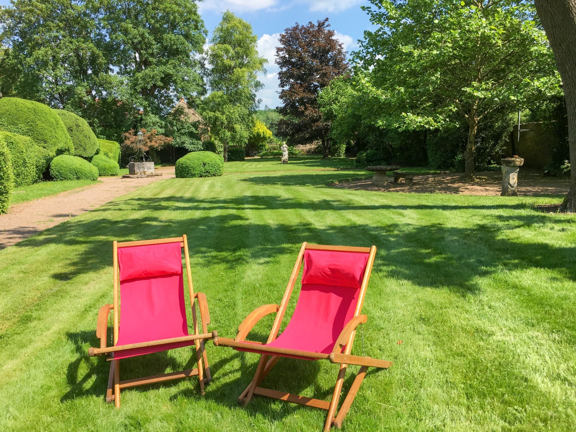 manoir 17 Pièces en vente sur VEZELAY (89450)