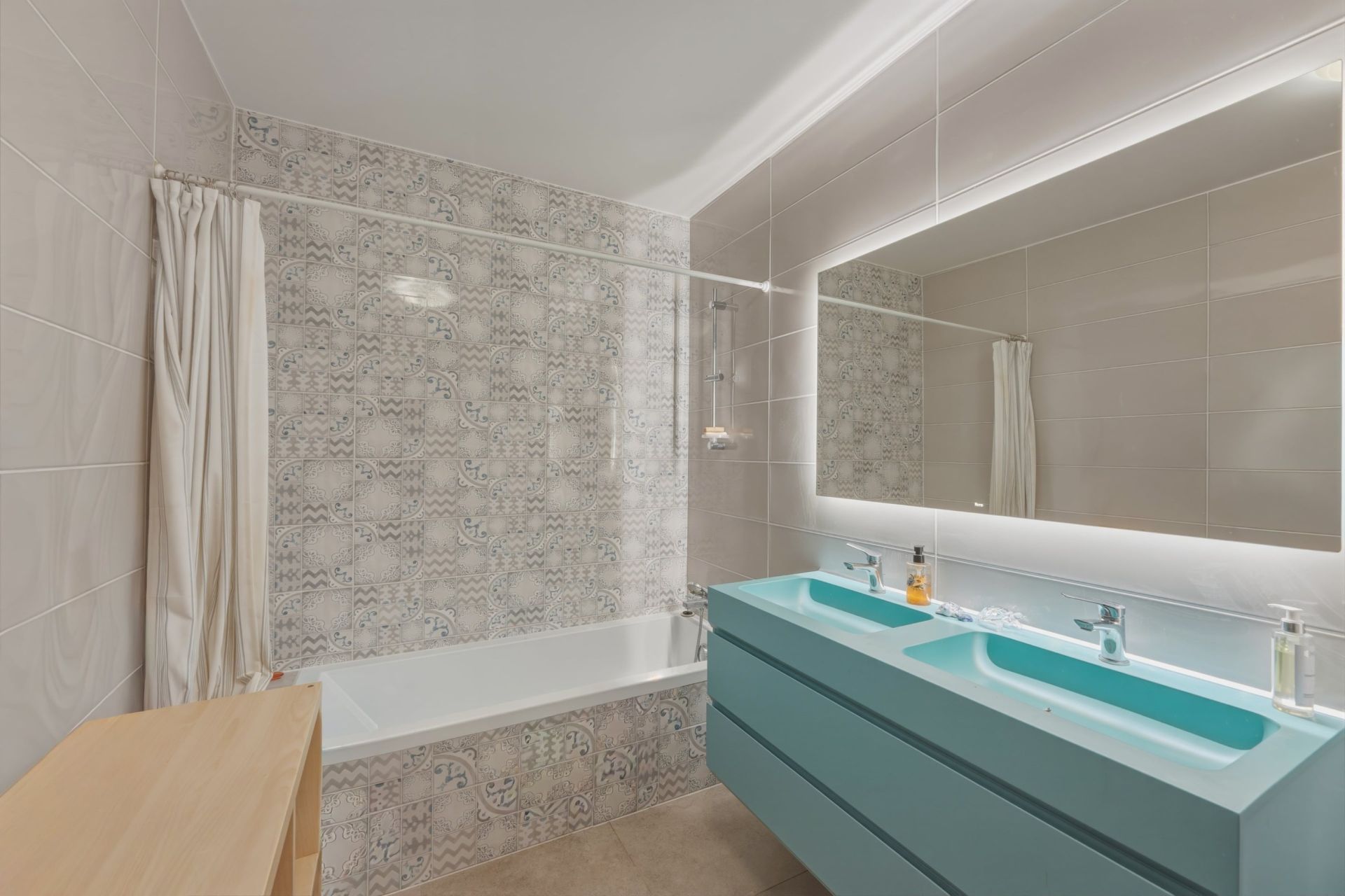 luxury apartment 4 Rooms for sale on DIVONNE LES BAINS (01220)