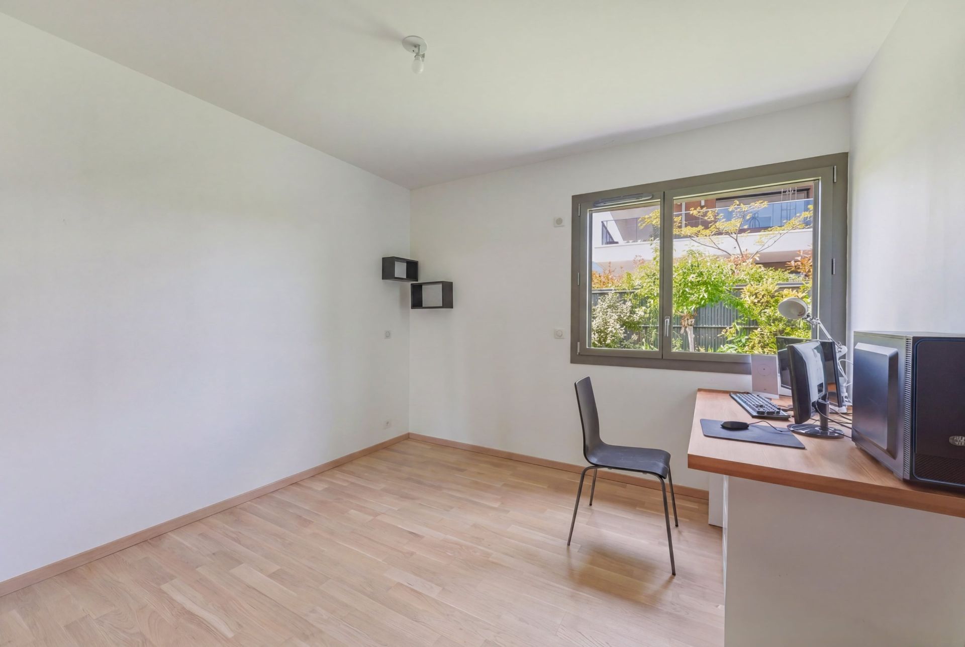 luxury apartment 4 Rooms for sale on DIVONNE LES BAINS (01220)