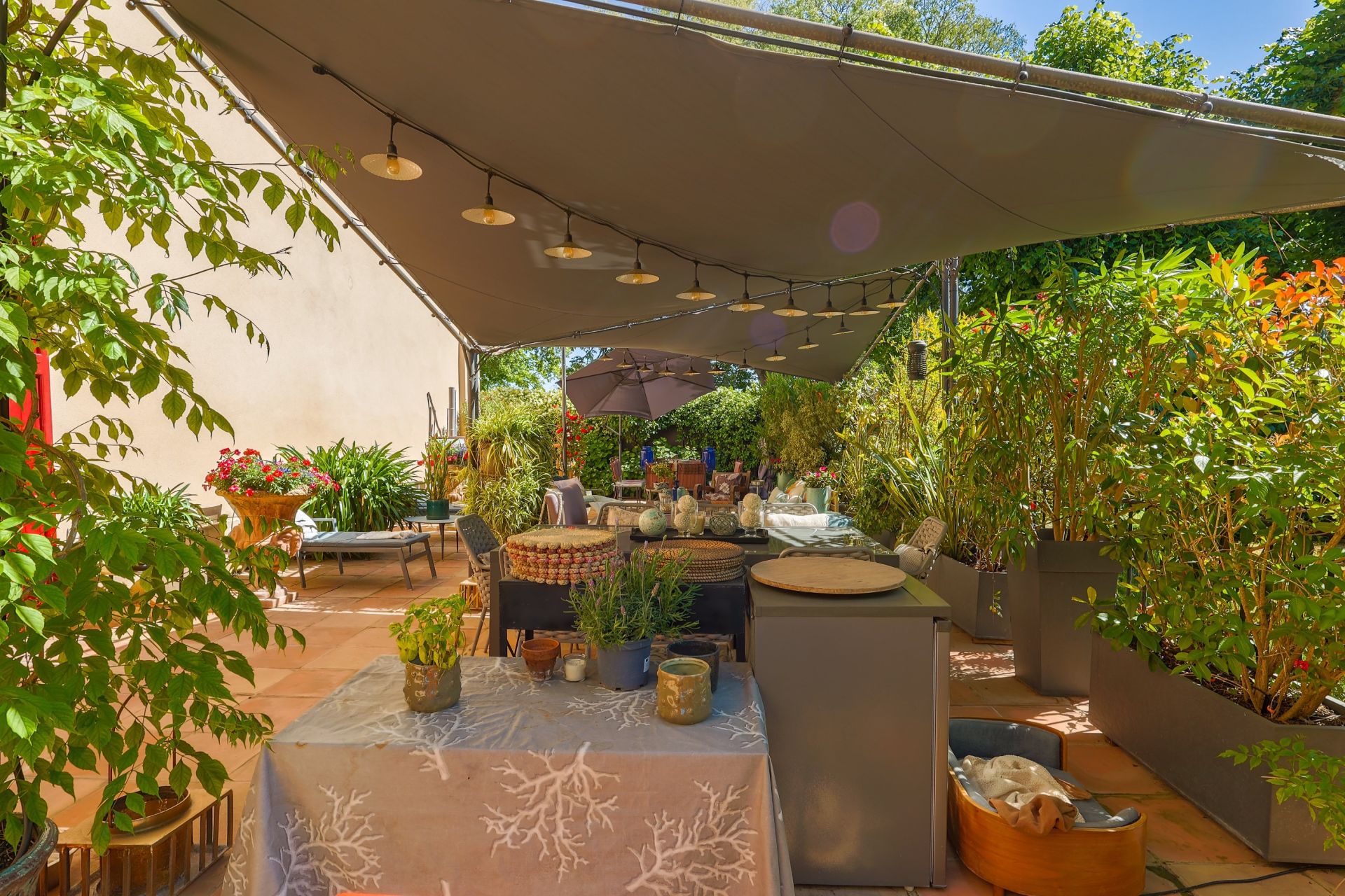 luxury apartment 3 Rooms for sale on AIX EN PROVENCE (13100)