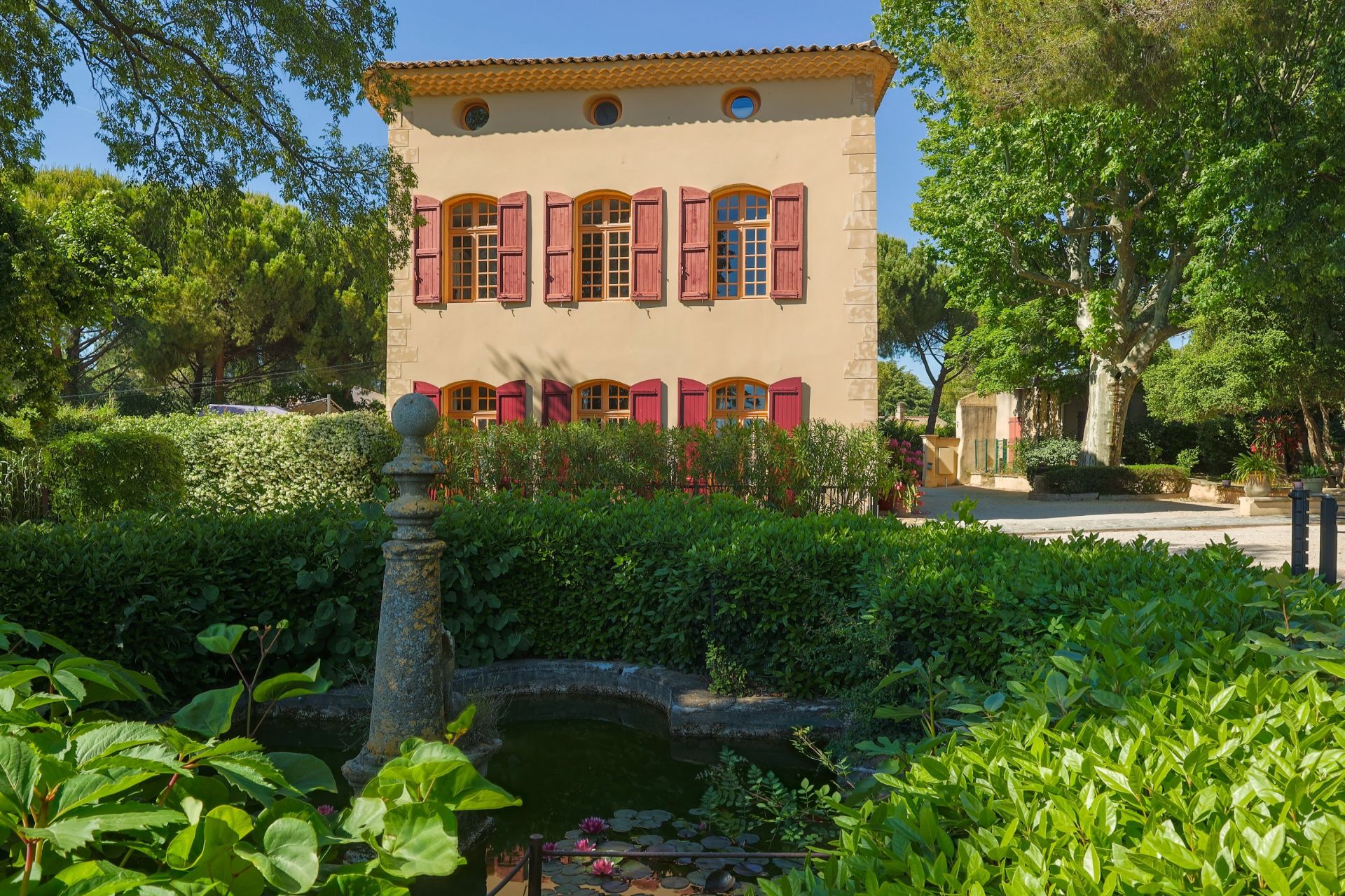 luxury apartment 3 Rooms for sale on AIX EN PROVENCE (13100)
