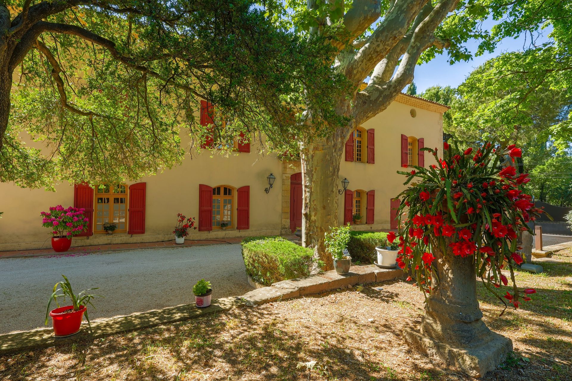 luxury apartment 3 Rooms for sale on AIX EN PROVENCE (13100)
