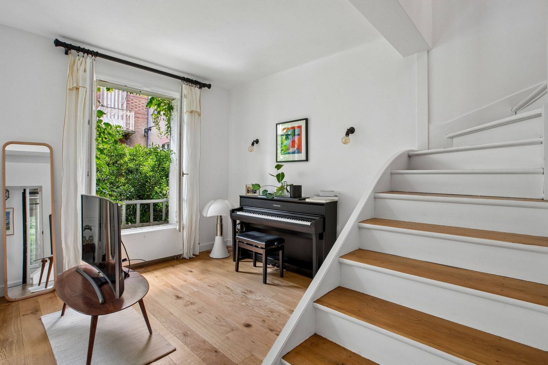 luxury house 5 Rooms for sale on PARIS (75014)