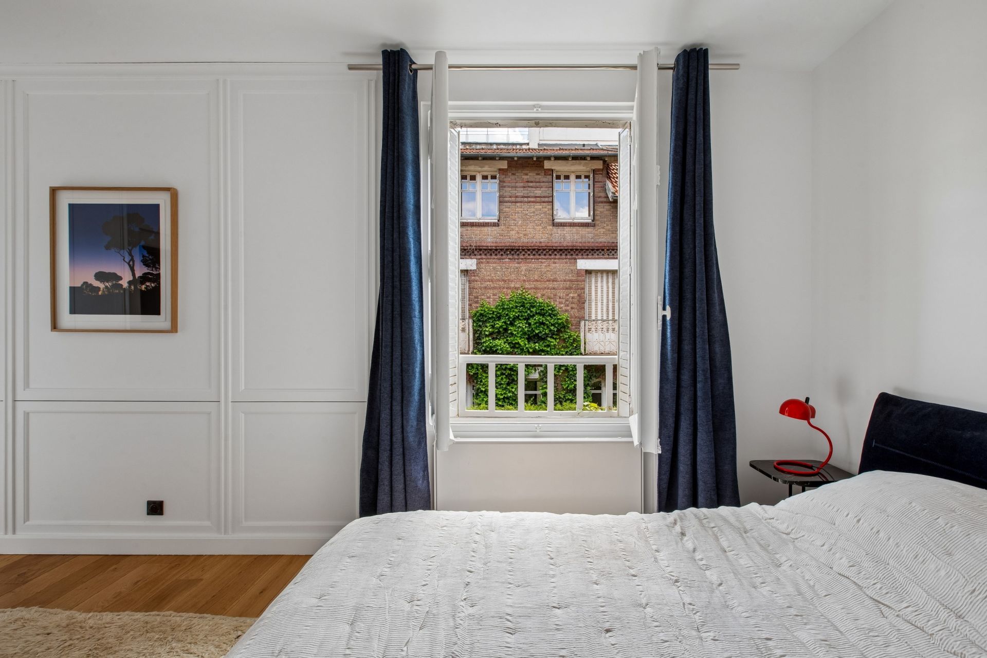 luxury house 5 Rooms for sale on PARIS (75014)