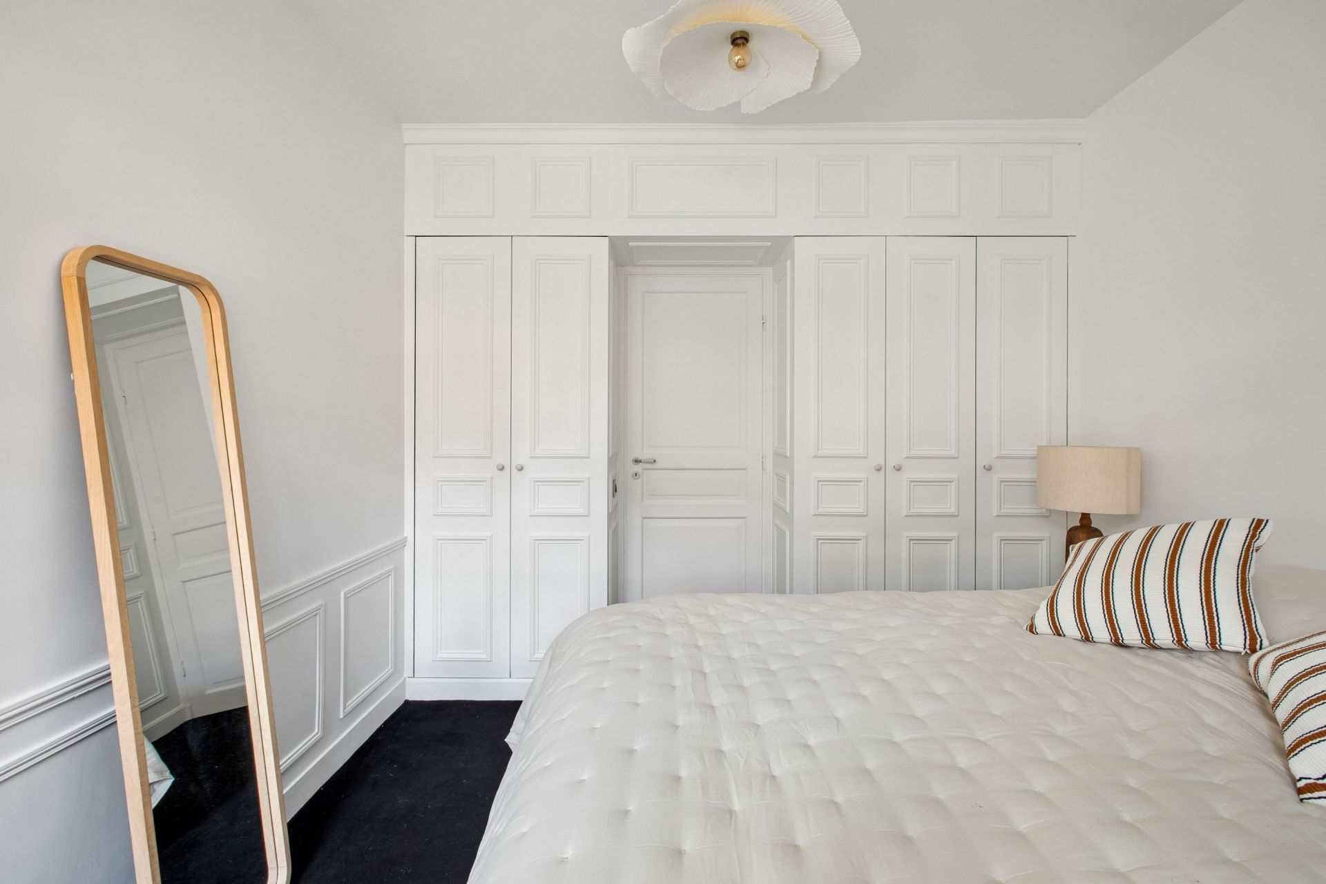 luxury house 5 Rooms for sale on PARIS (75014)