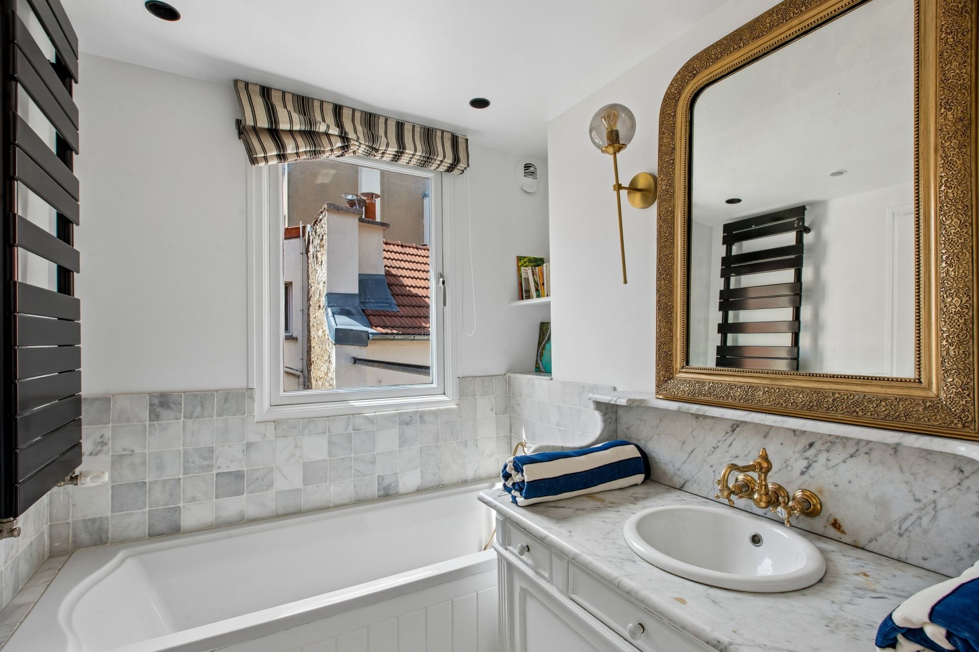 luxury house 5 Rooms for sale on PARIS (75014)