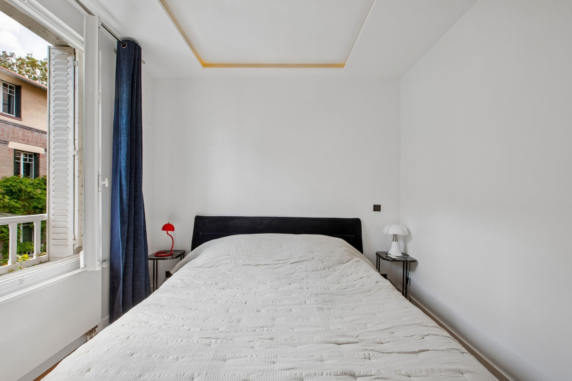 luxury house 5 Rooms for sale on PARIS (75014)