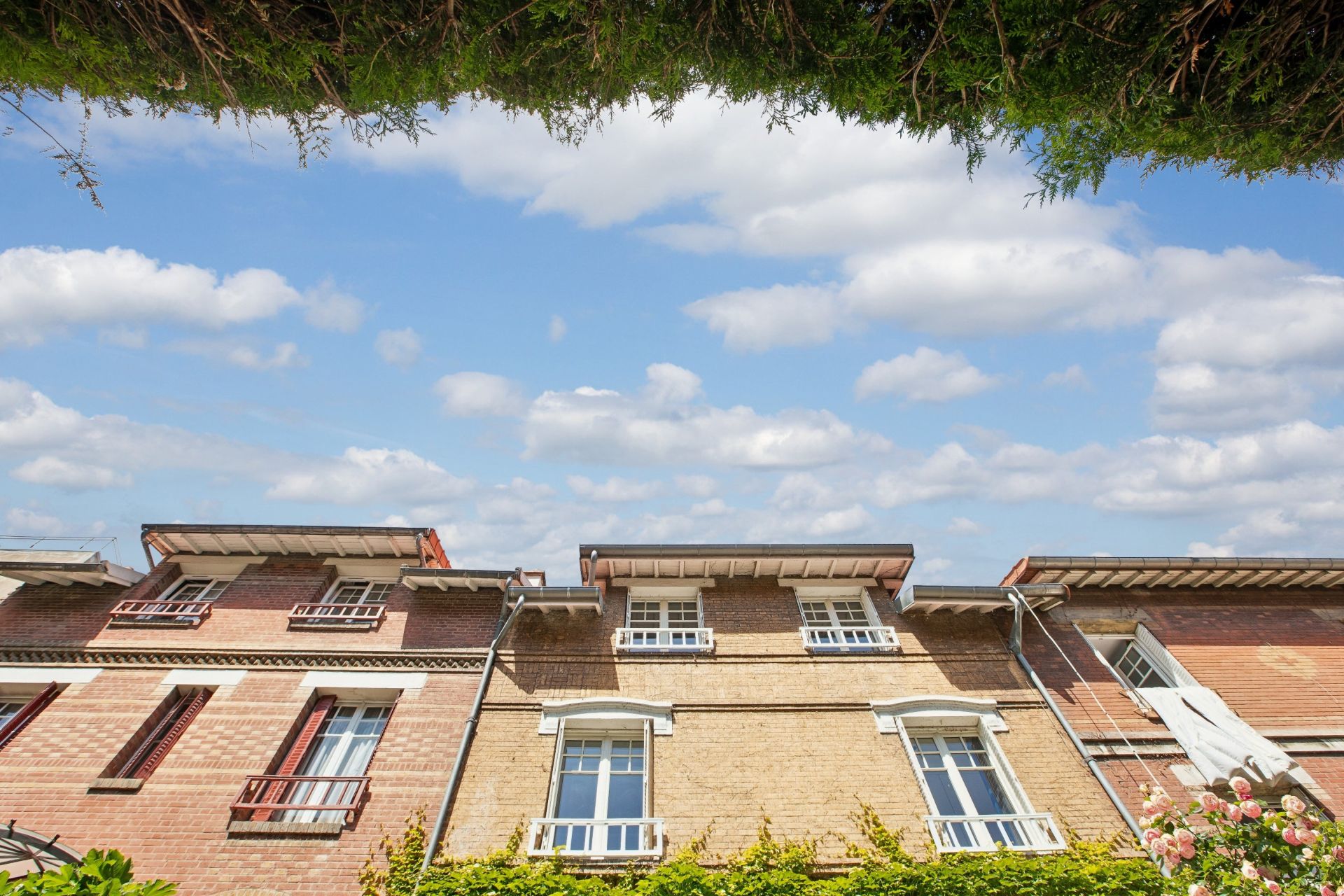 luxury house 5 Rooms for sale on PARIS (75014)