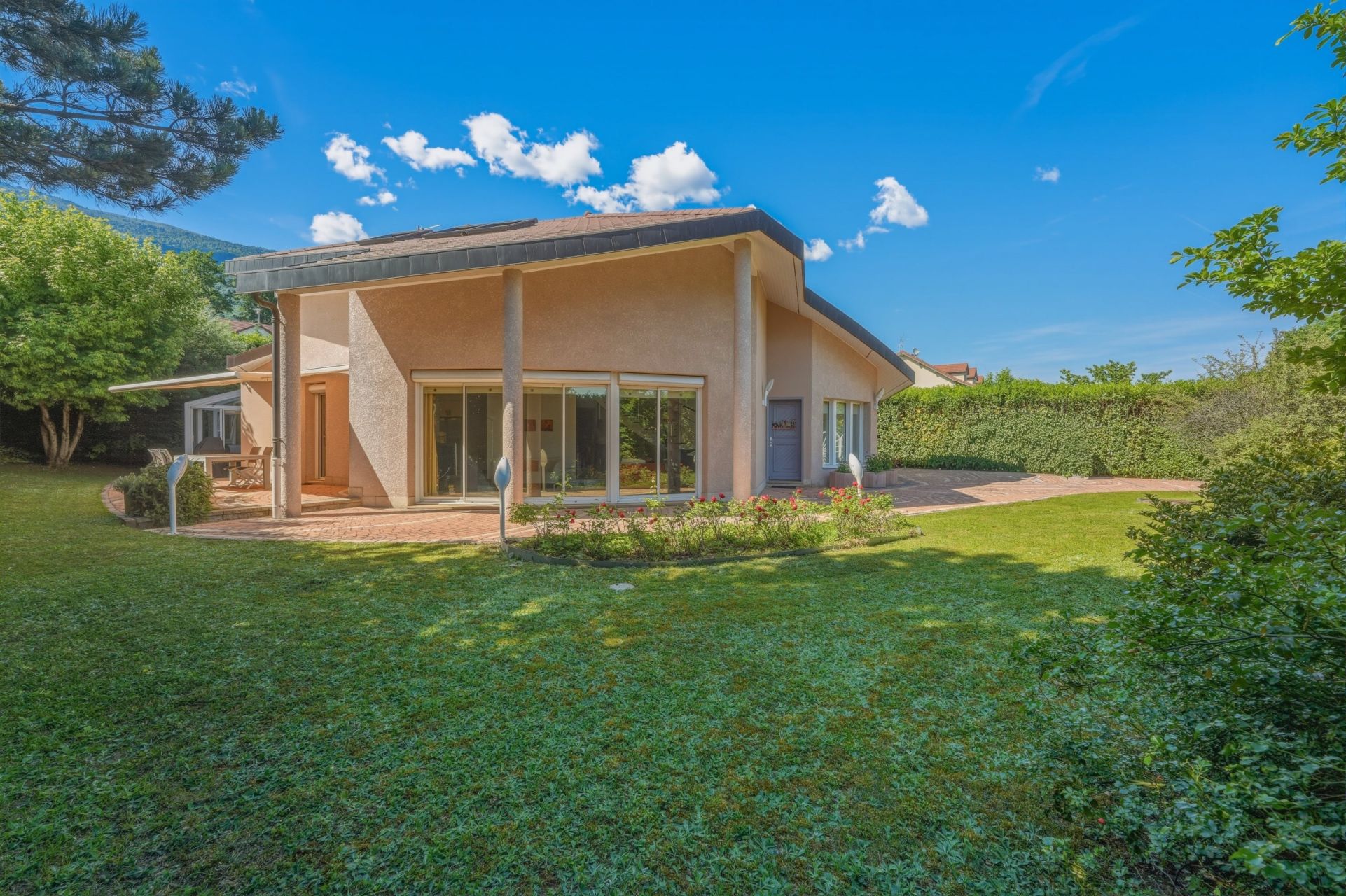 maison de luxe 6 Pièces en vente sur SERGY (01630)