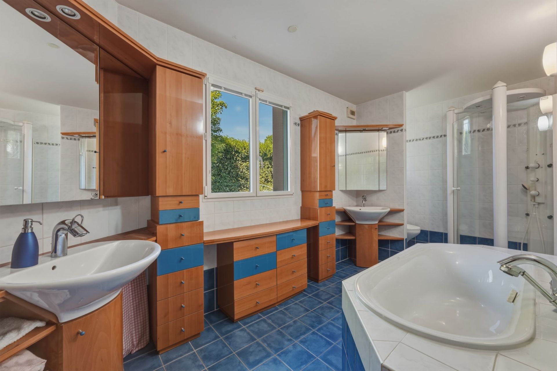 maison de luxe 6 Pièces en vente sur SERGY (01630)