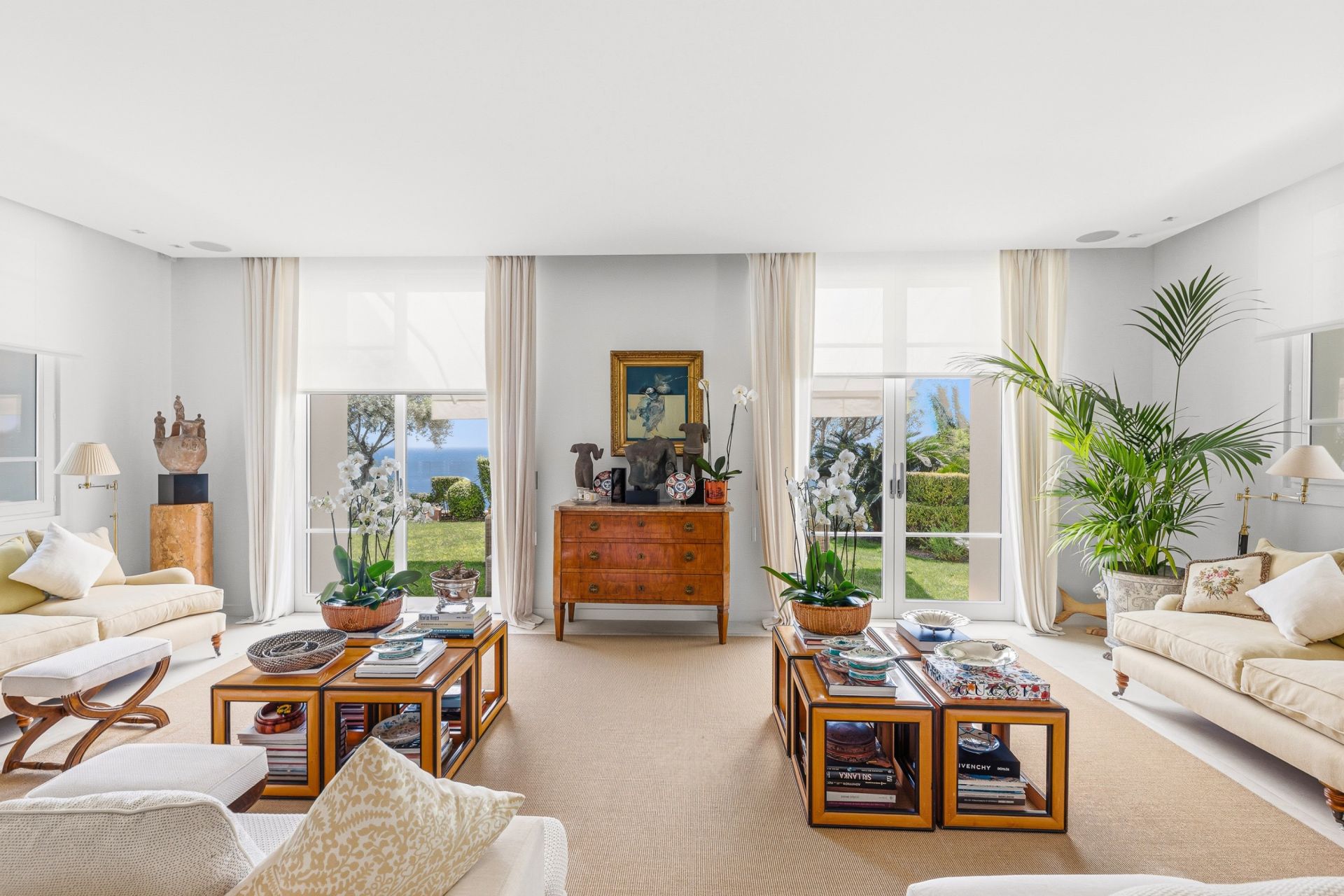 mansion (hôtel particulier) 8 Rooms for sale on BEAULIEU SUR MER (06310)