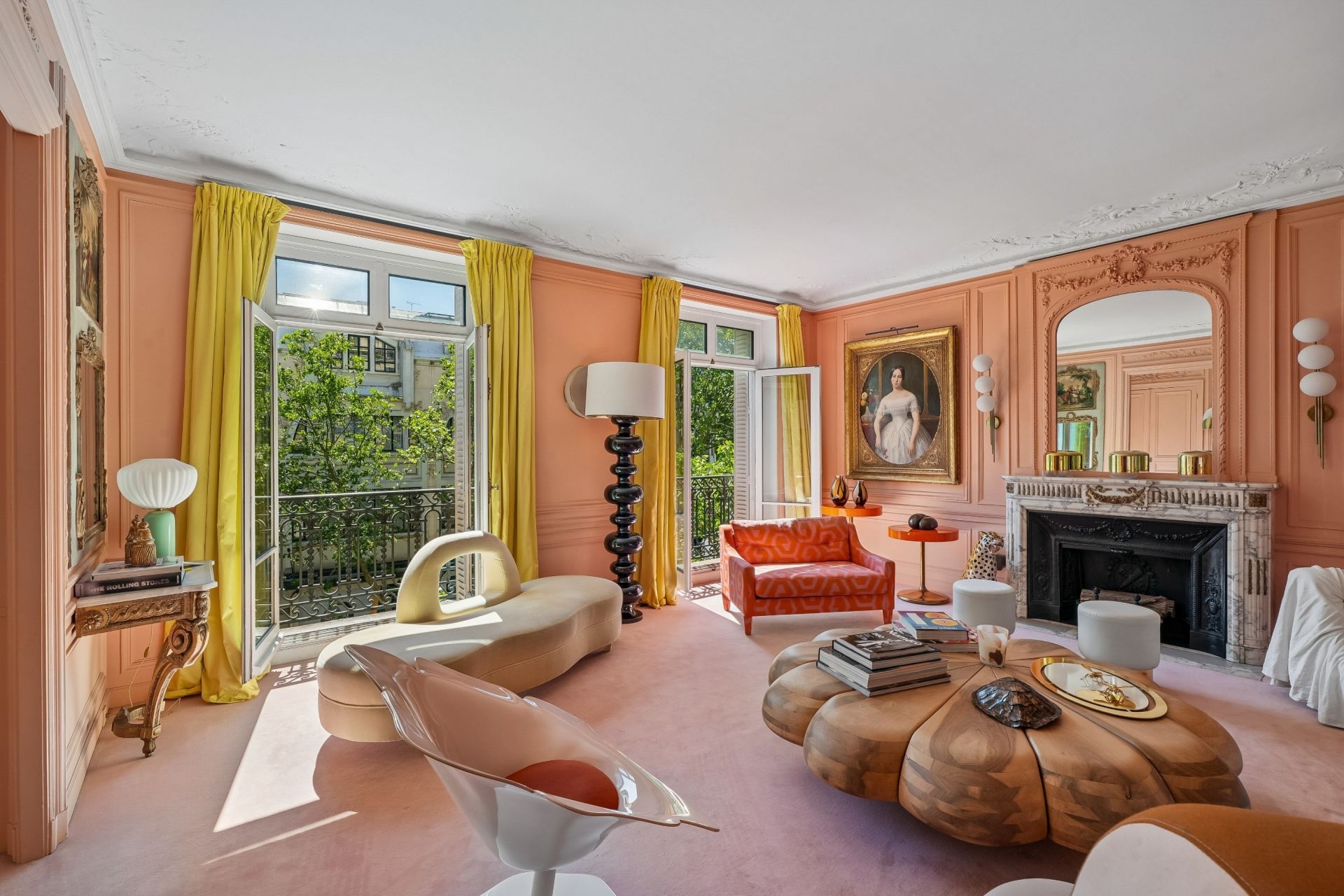luxury apartment 7 Rooms for sale on PARIS (75017)