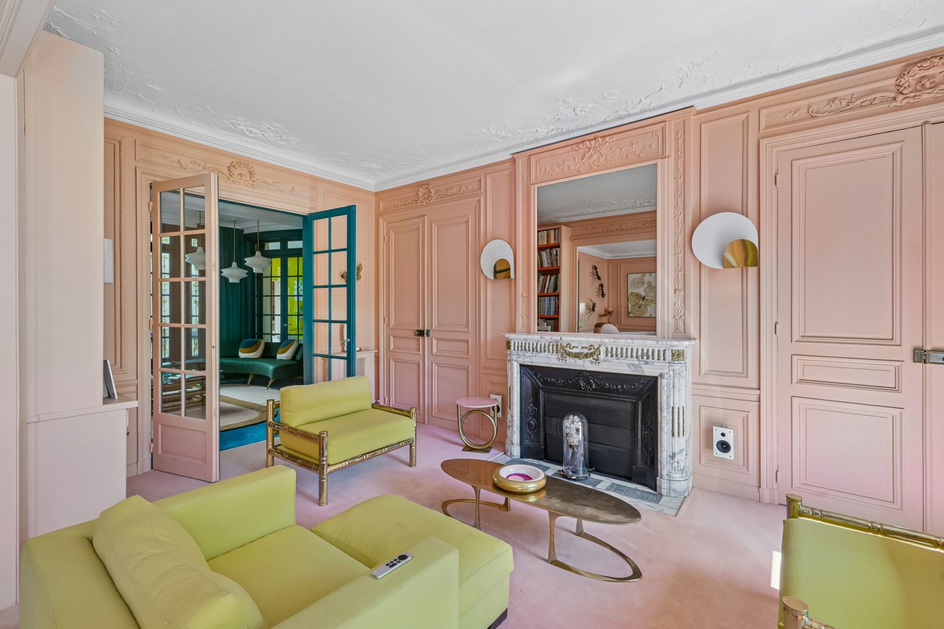luxury apartment 7 Rooms for sale on PARIS (75017)