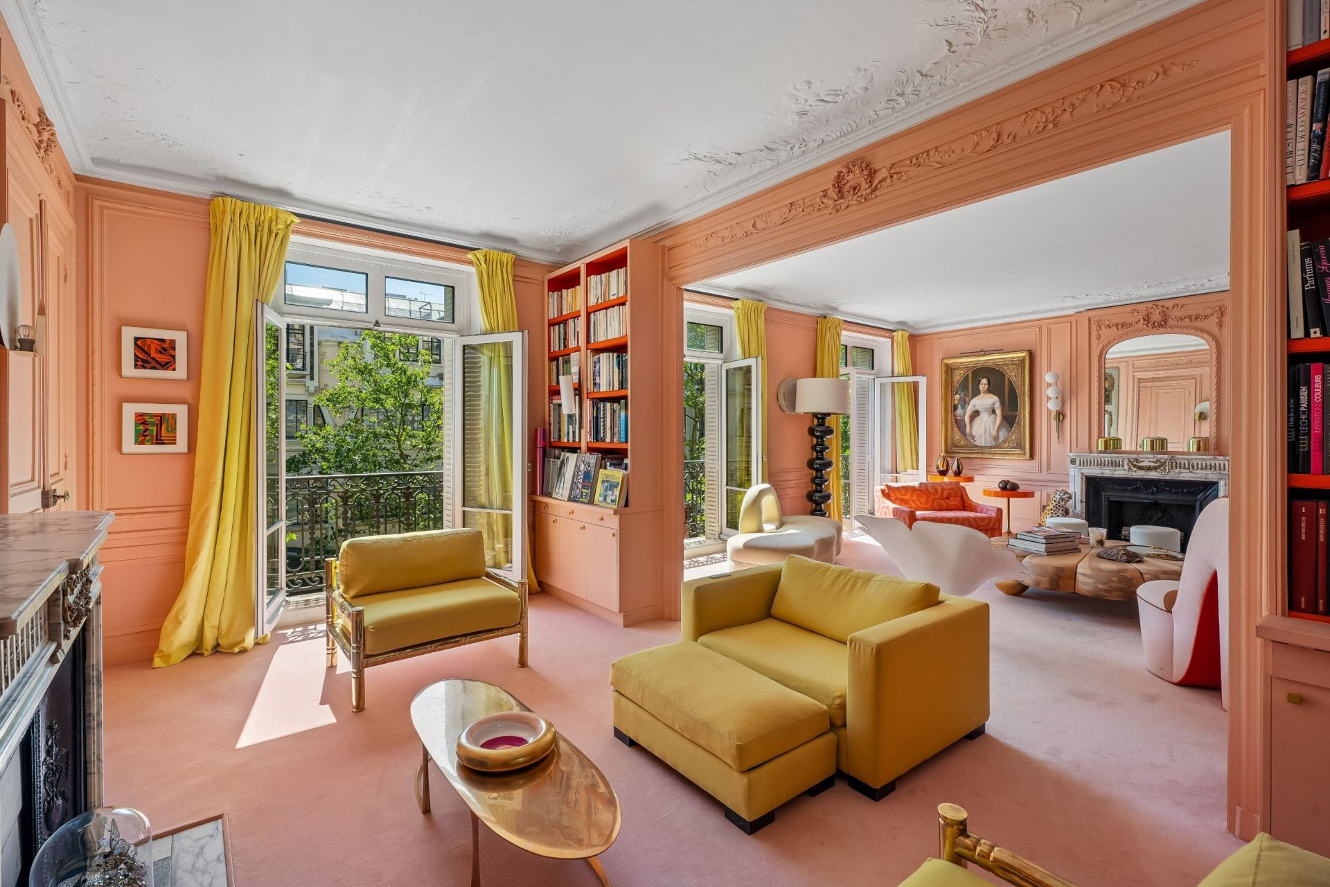 luxury apartment 7 Rooms for sale on PARIS (75017)