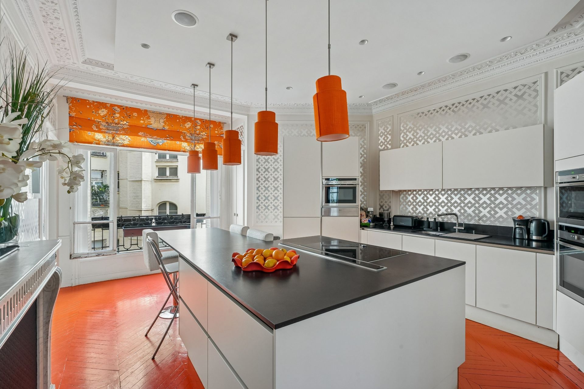 luxury apartment 7 Rooms for sale on PARIS (75017)