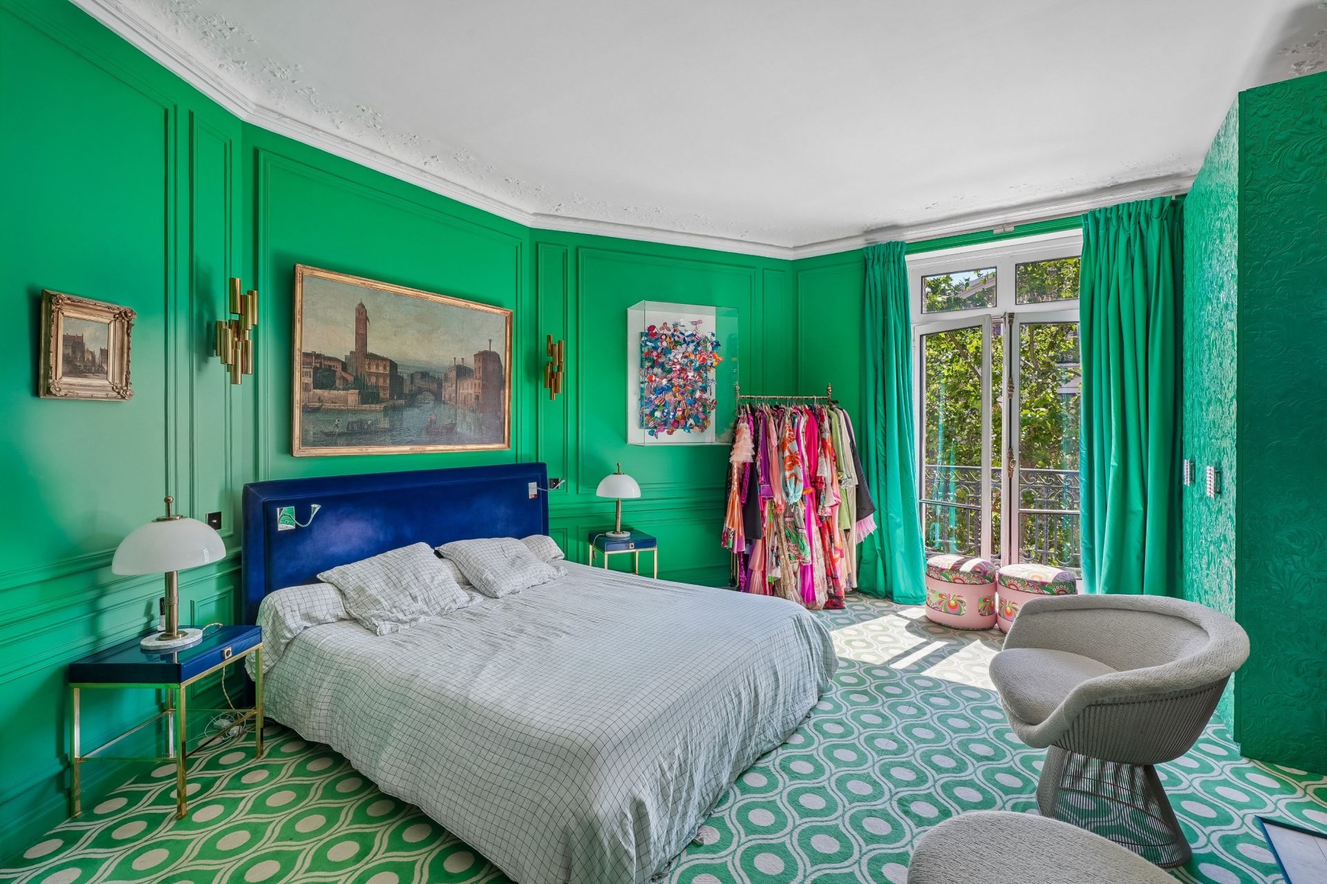luxury apartment 7 Rooms for sale on PARIS (75017)
