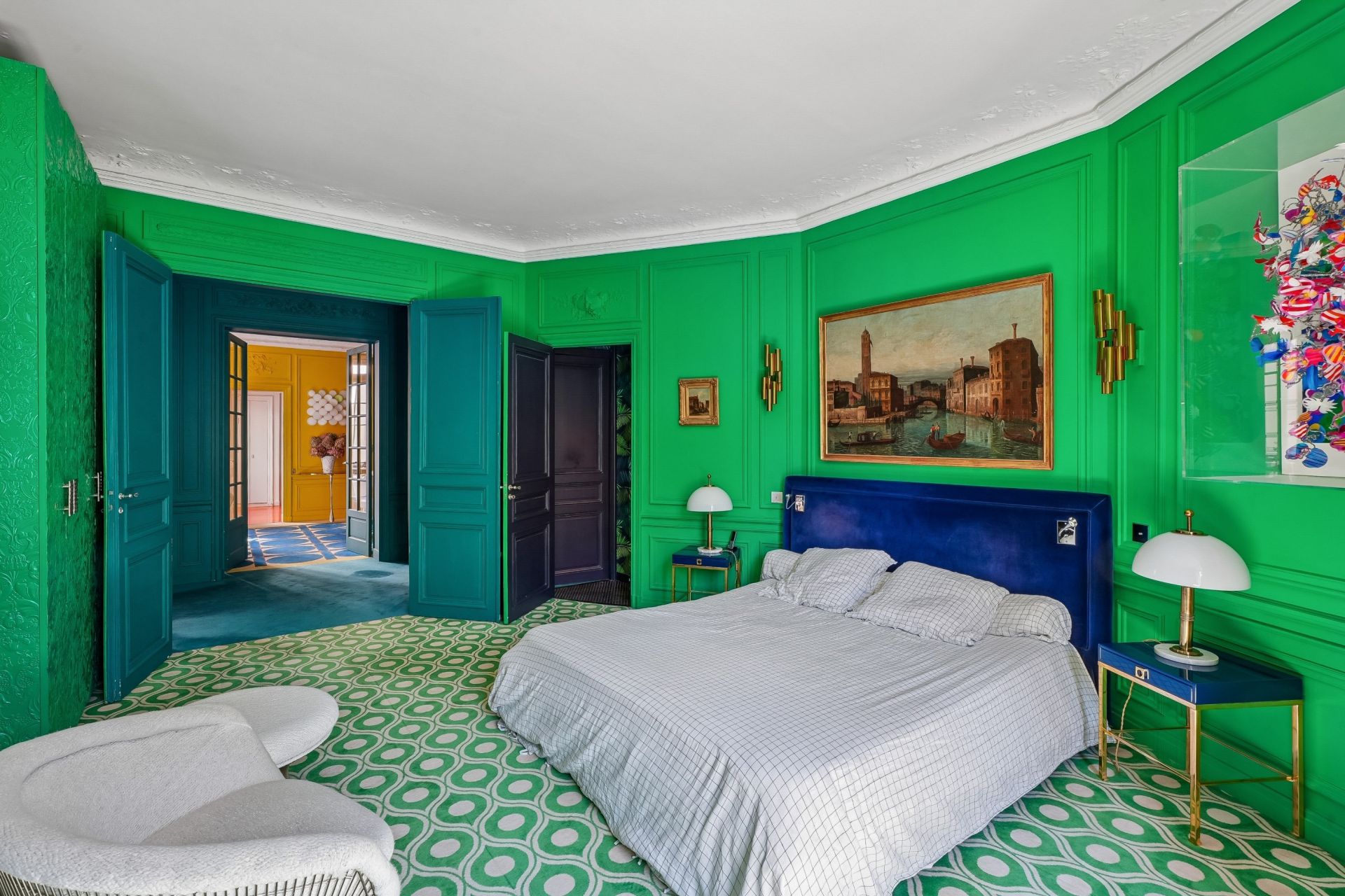 luxury apartment 7 Rooms for sale on PARIS (75017)