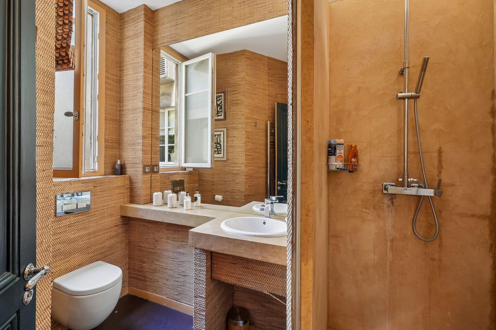 luxury apartment 7 Rooms for sale on PARIS (75017)