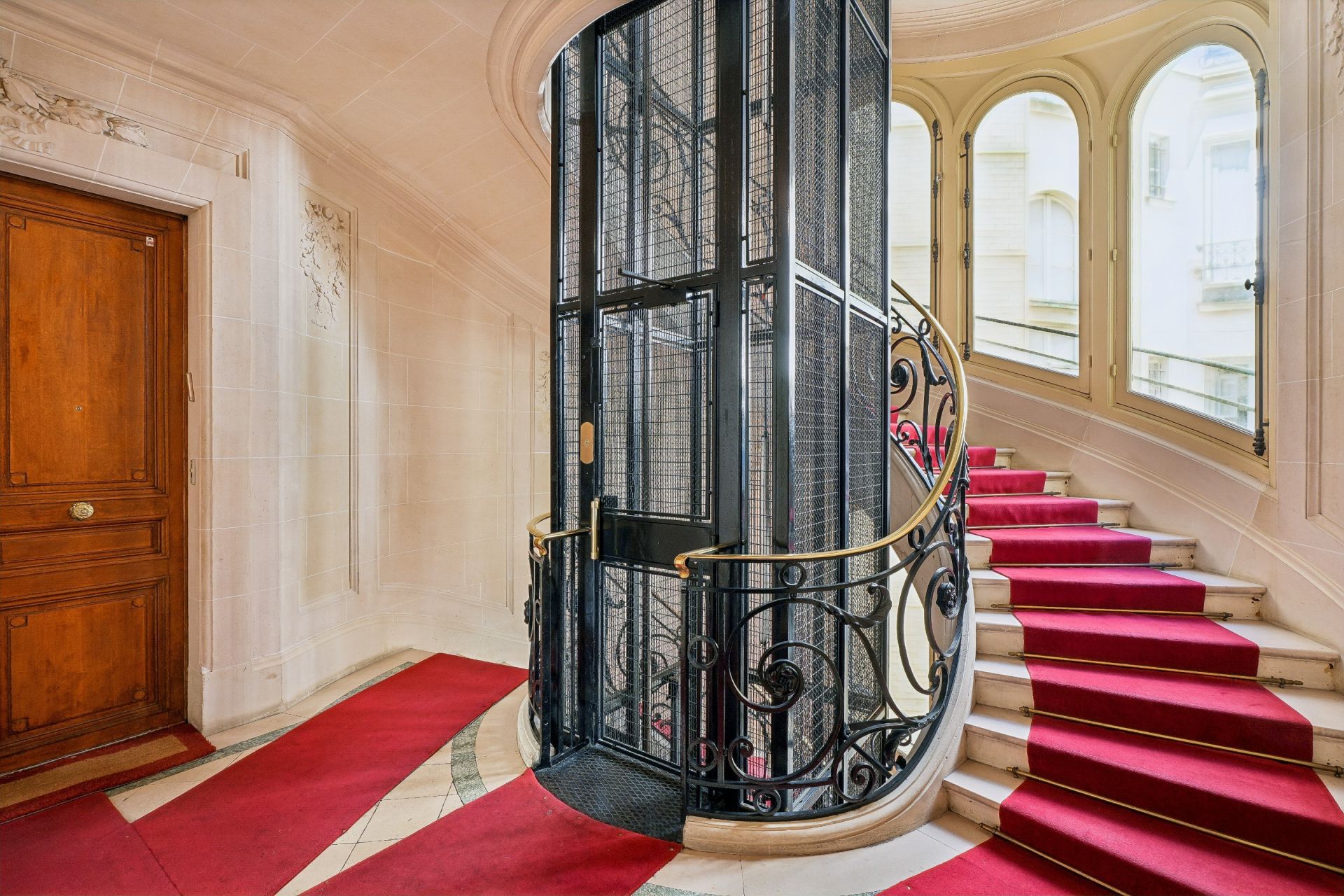 luxury apartment 7 Rooms for sale on PARIS (75017)
