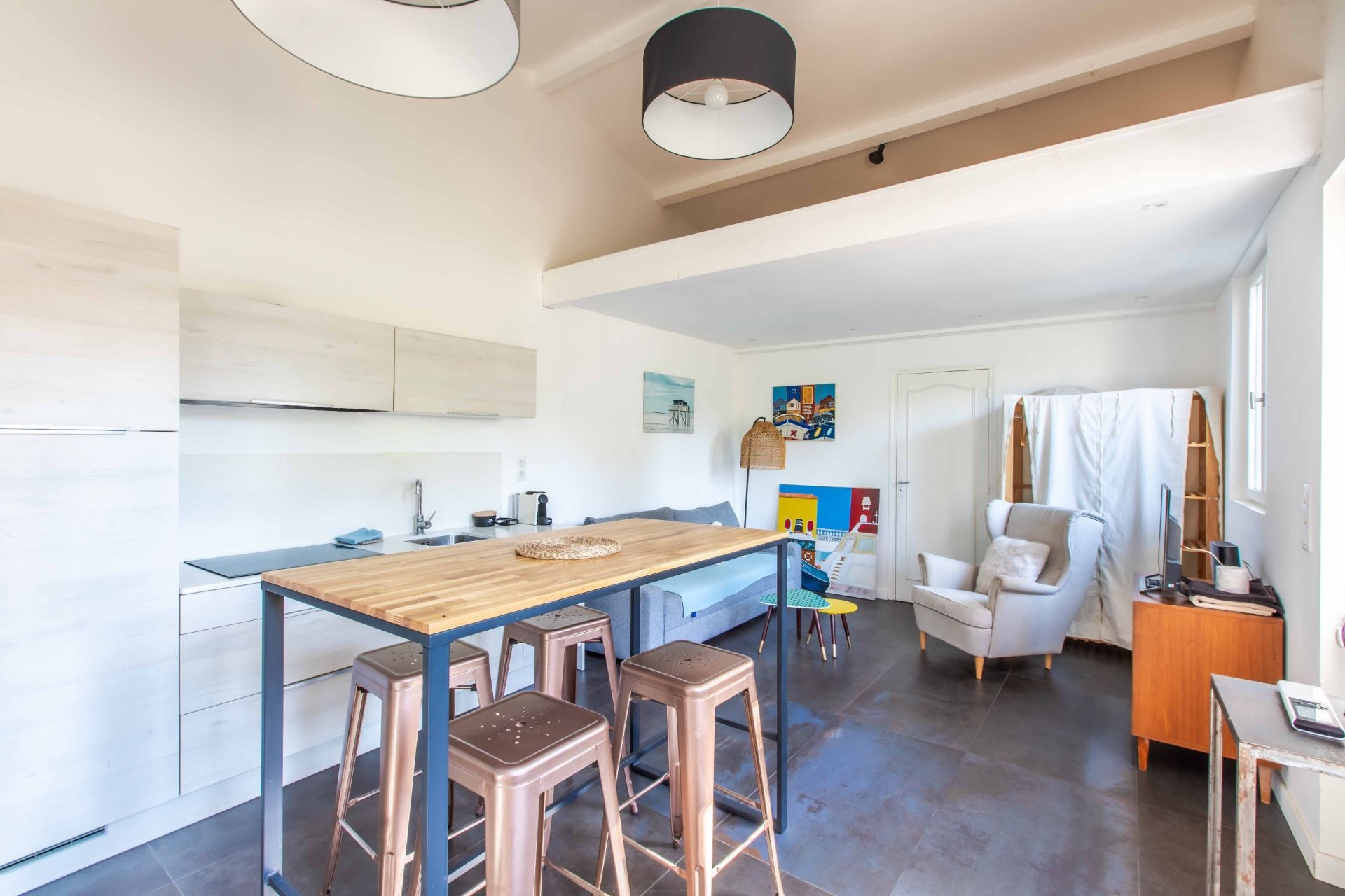 luxury villa 5 Rooms for sale on CANNES (06400)