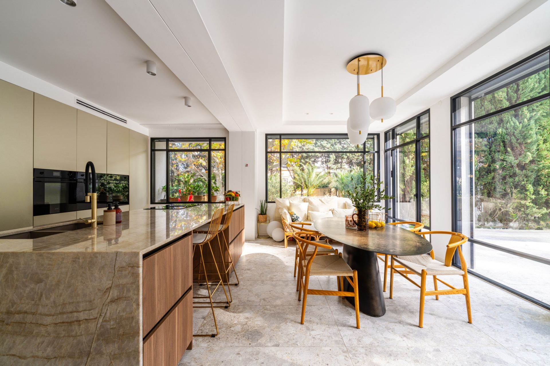 maison de luxe 6 Pièces en vente sur MARSEILLE (13008)