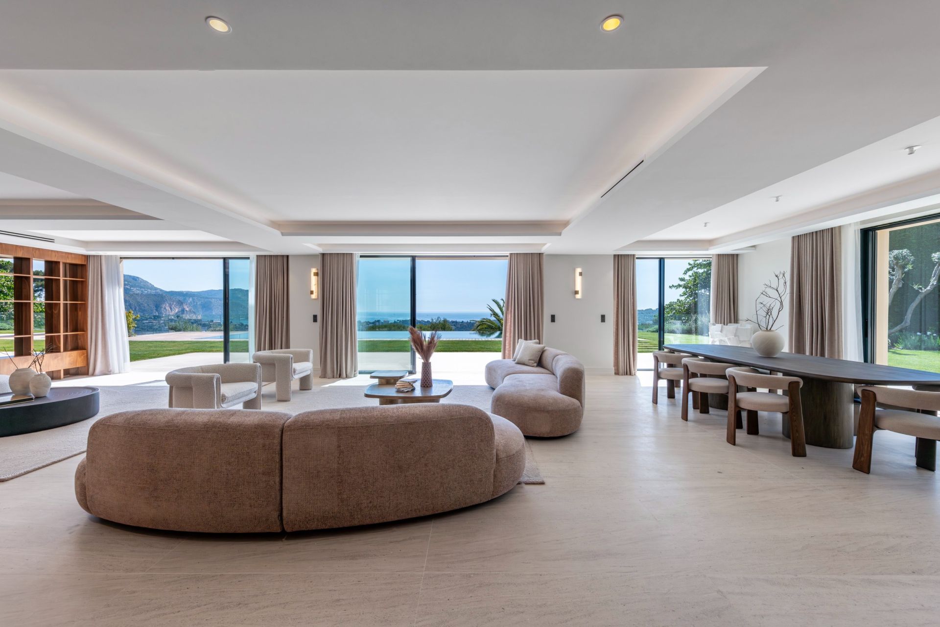 luxury villa 6 Rooms for sale on VILLEFRANCHE SUR MER (06230)
