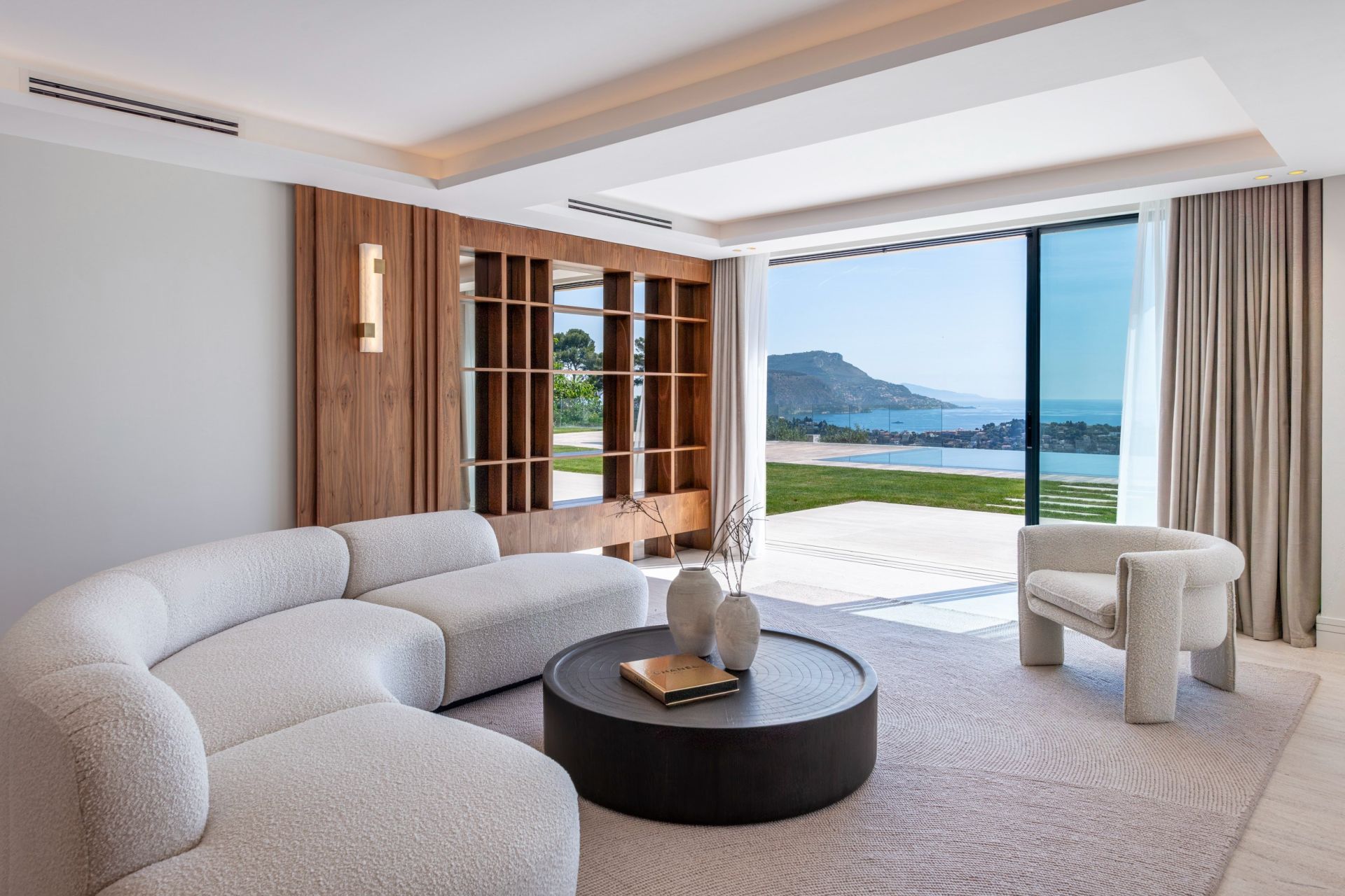 luxury villa 6 Rooms for sale on VILLEFRANCHE SUR MER (06230)