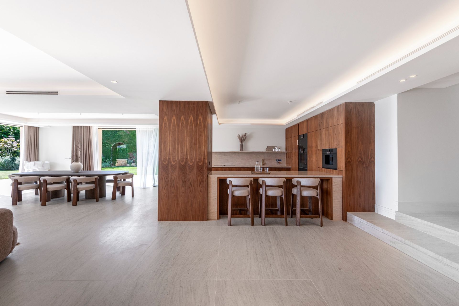 luxury villa 6 Rooms for sale on VILLEFRANCHE SUR MER (06230)