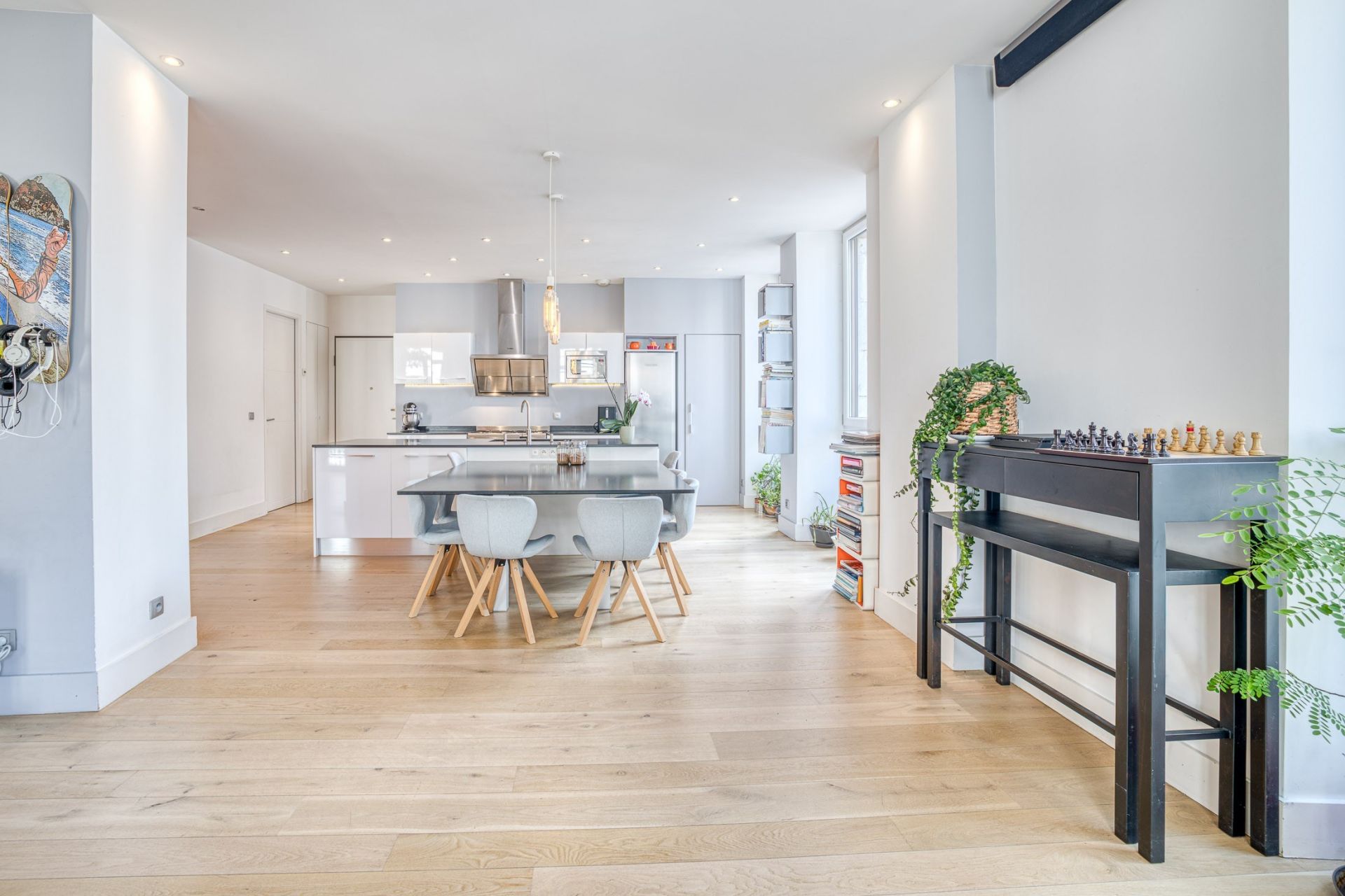 luxury apartment 4 Rooms for sale on ANNECY (74000)