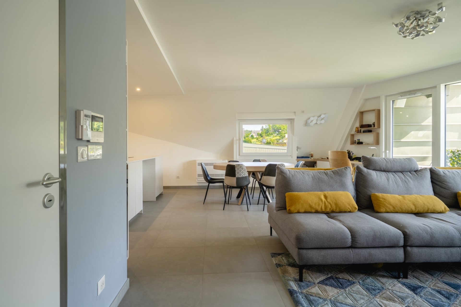 luxury apartment 4 Rooms for sale on ANNECY (74000)