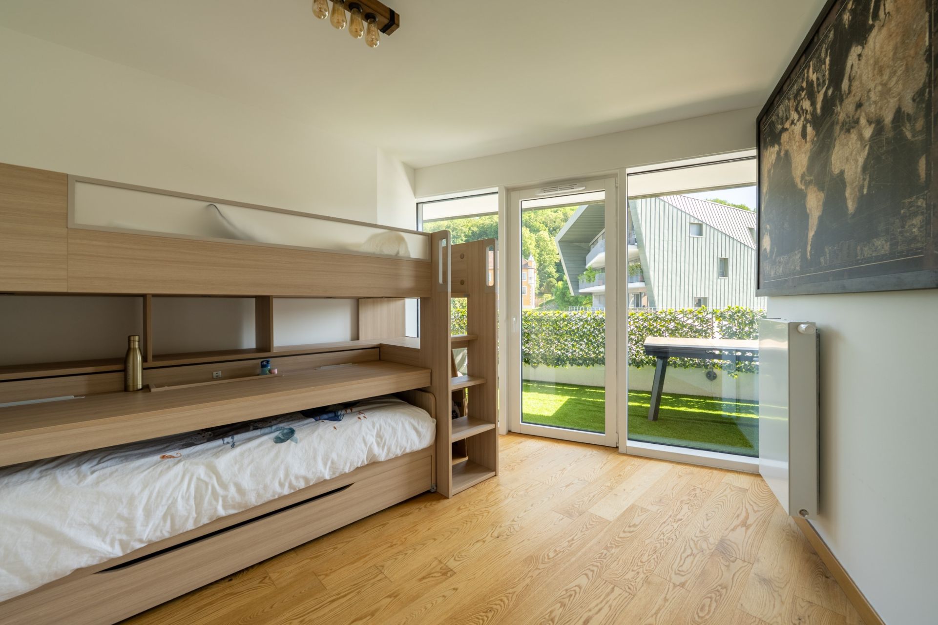 luxury apartment 4 Rooms for sale on ANNECY (74000)