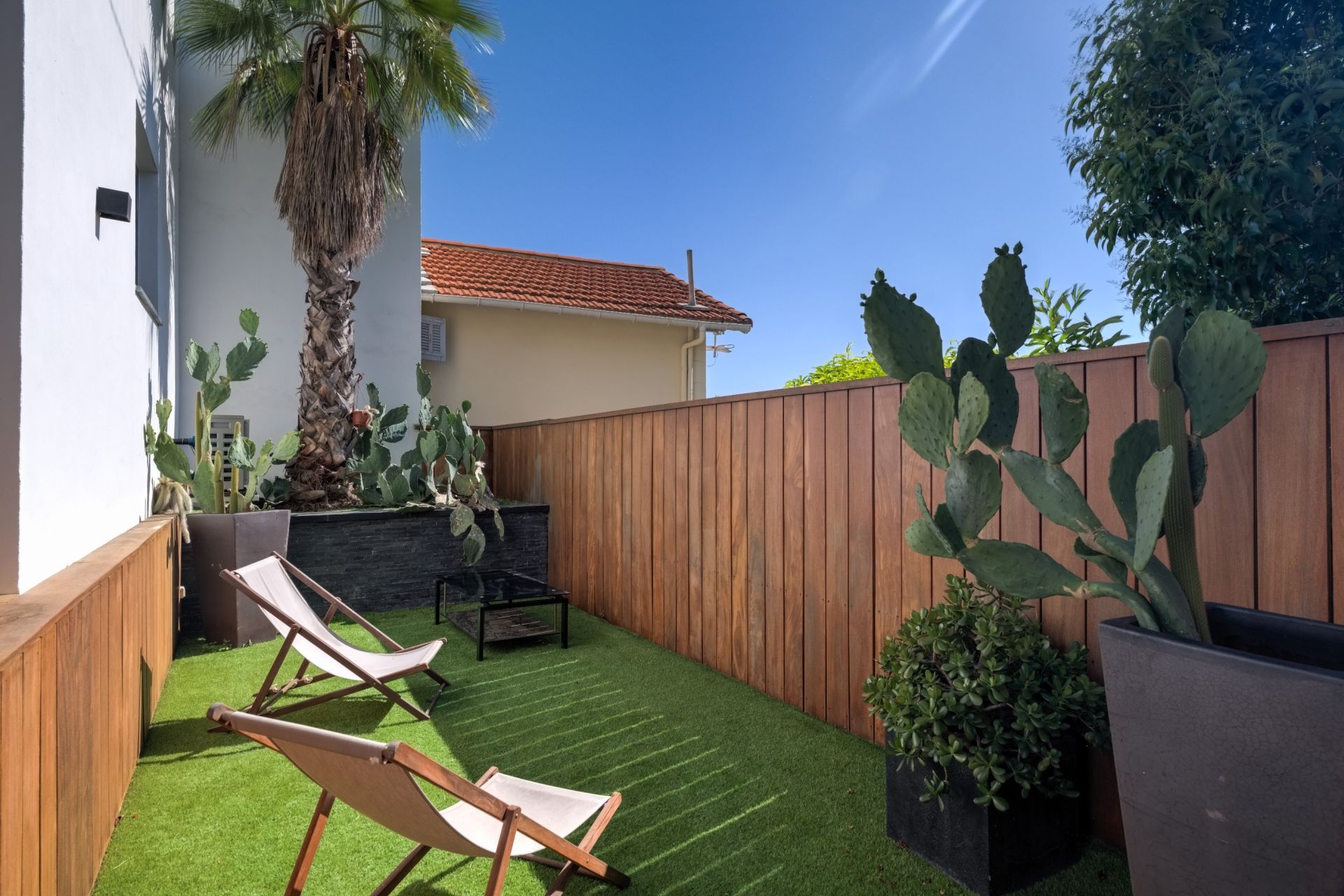 townhouse 6 Rooms for sale on CANNES (06400)