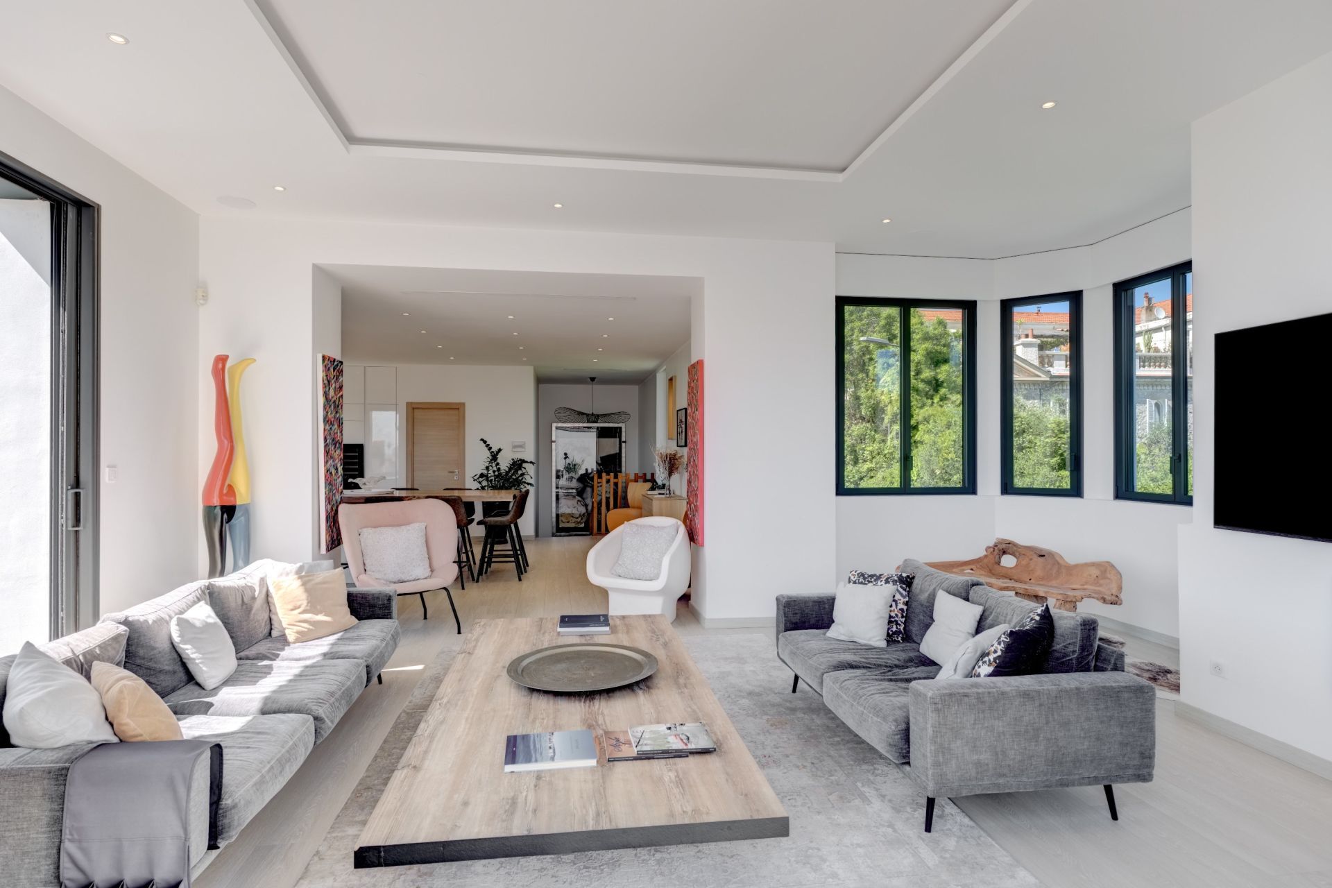 townhouse 6 Rooms for sale on CANNES (06400)