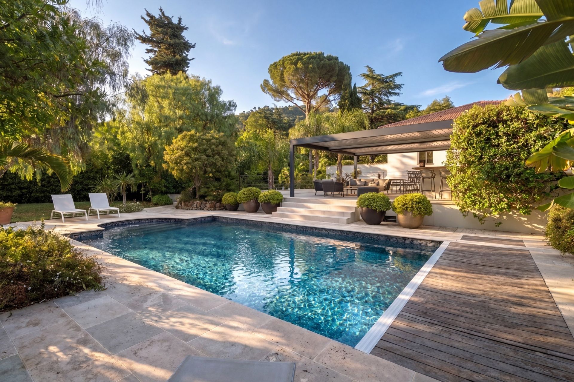 contemporary house 7 Rooms for sale on CANNES (06400)