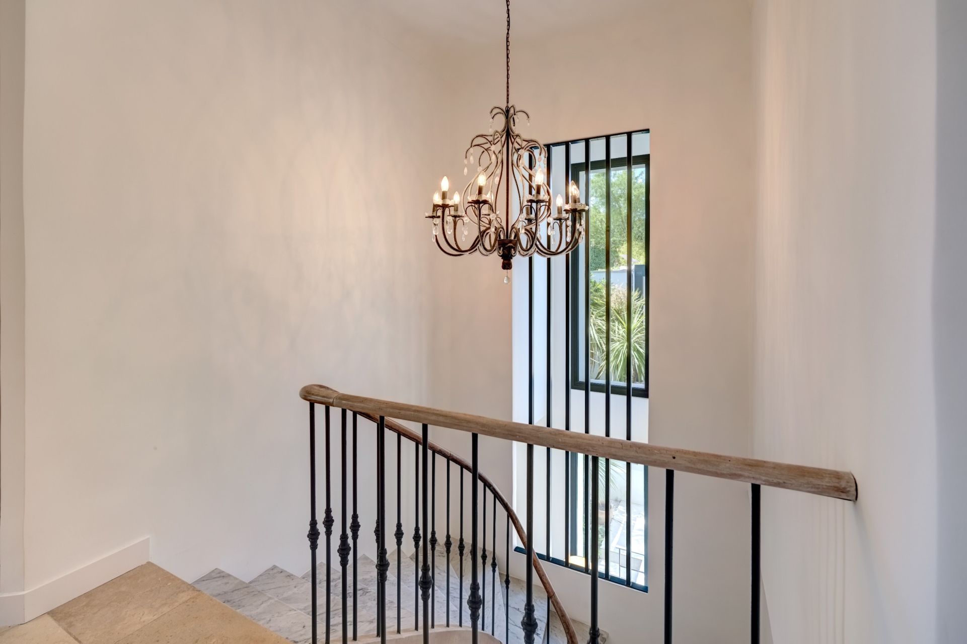 contemporary house 7 Rooms for sale on CANNES (06400)