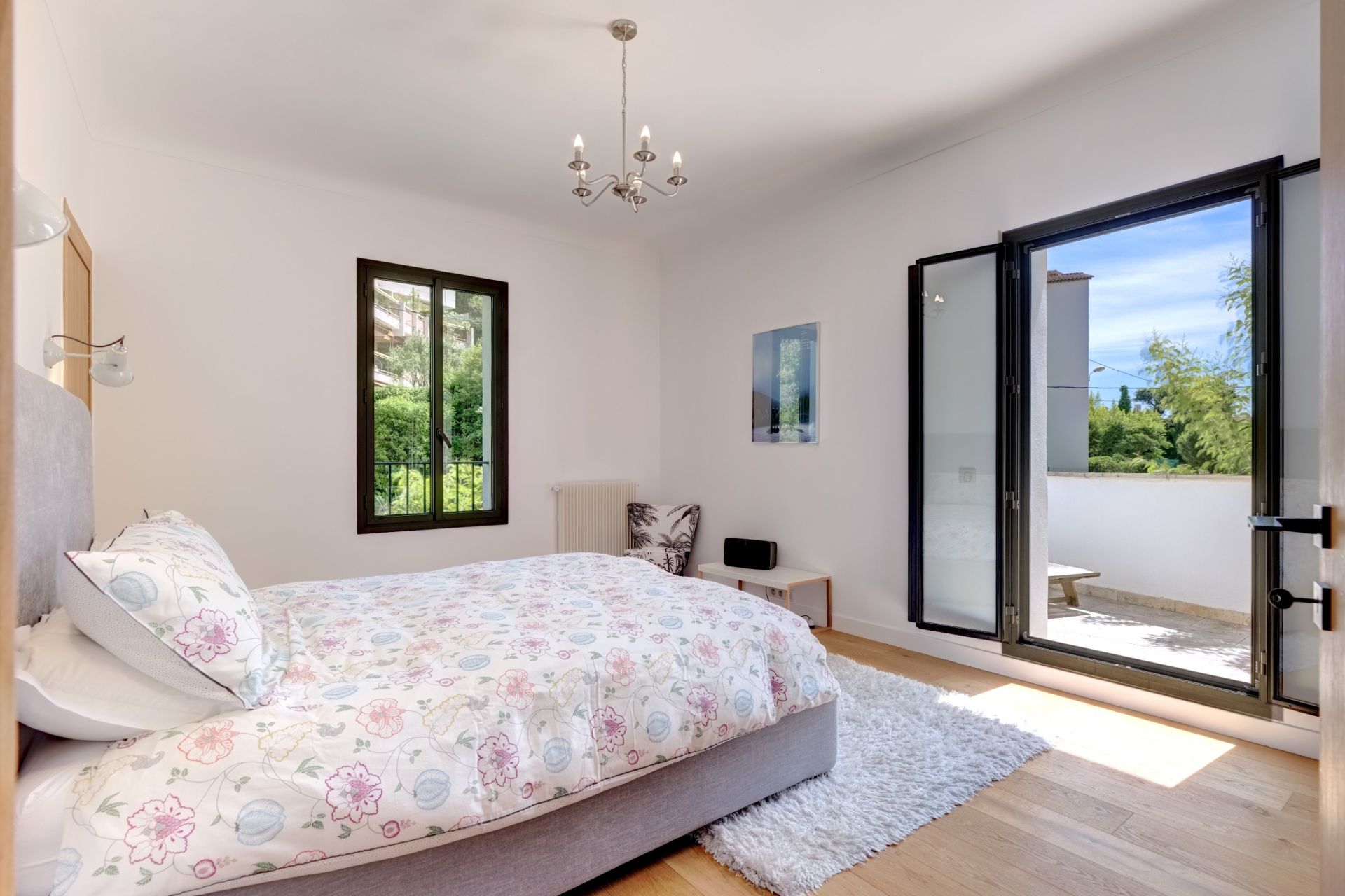contemporary house 7 Rooms for sale on CANNES (06400)