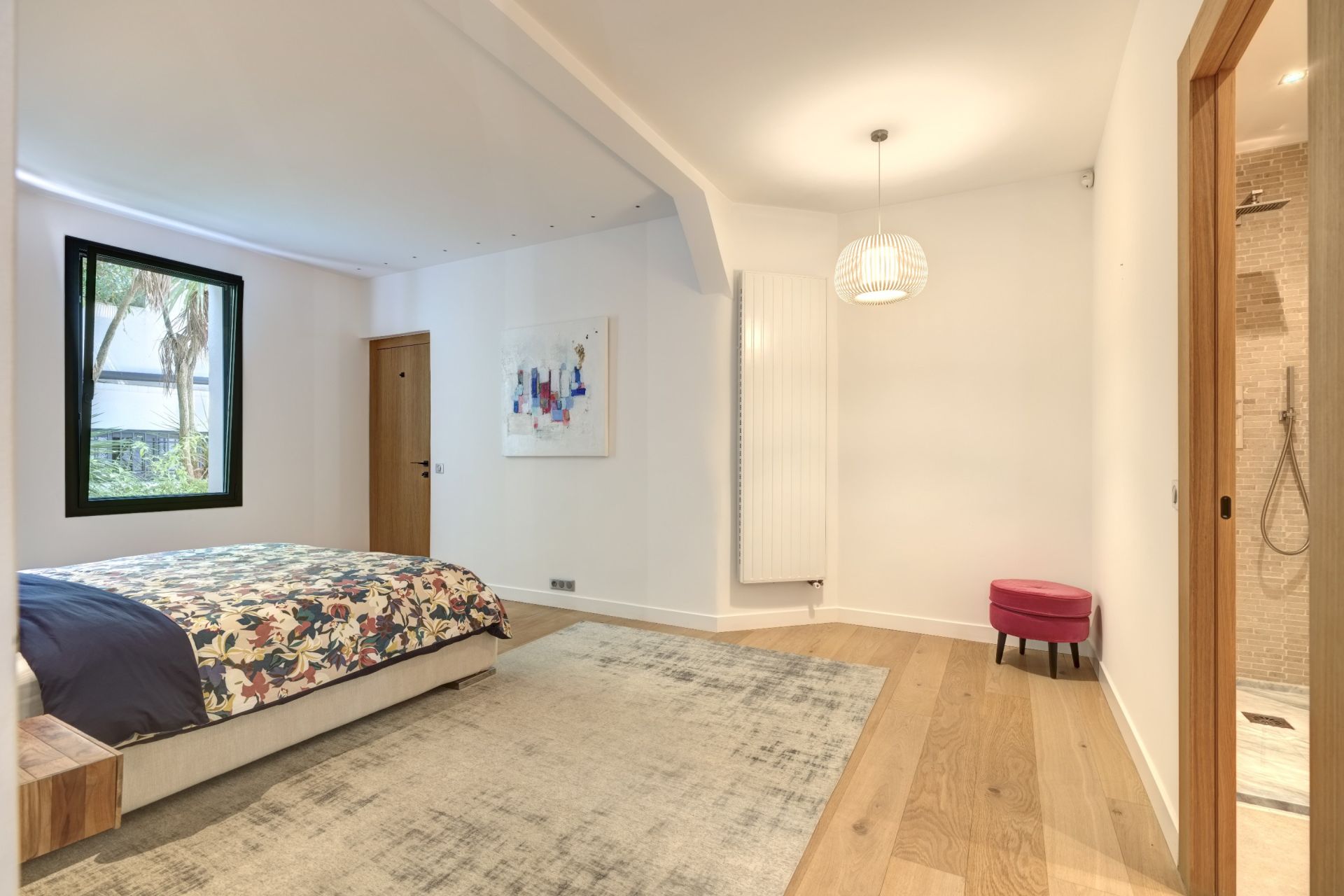contemporary house 7 Rooms for sale on CANNES (06400)