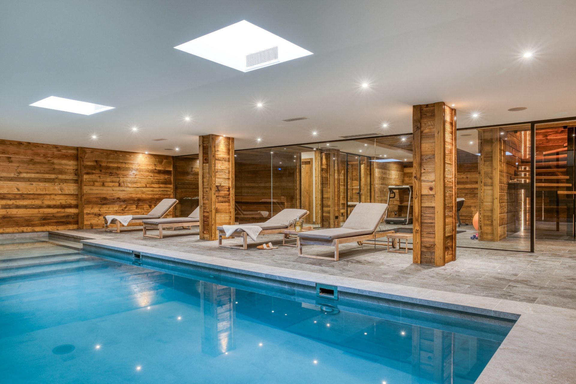 luxury chalet 7 Rooms for sale on MEGEVE (74120)