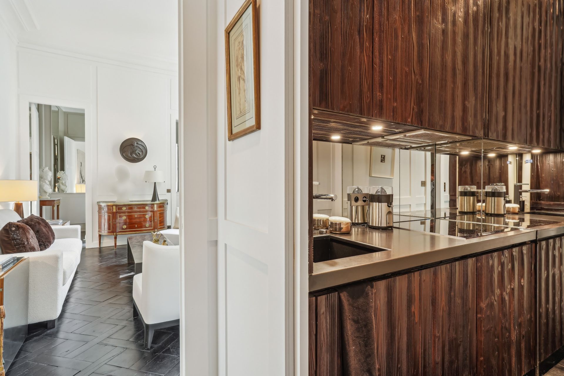 luxury apartment 2 Rooms for sale on PARIS (75001)