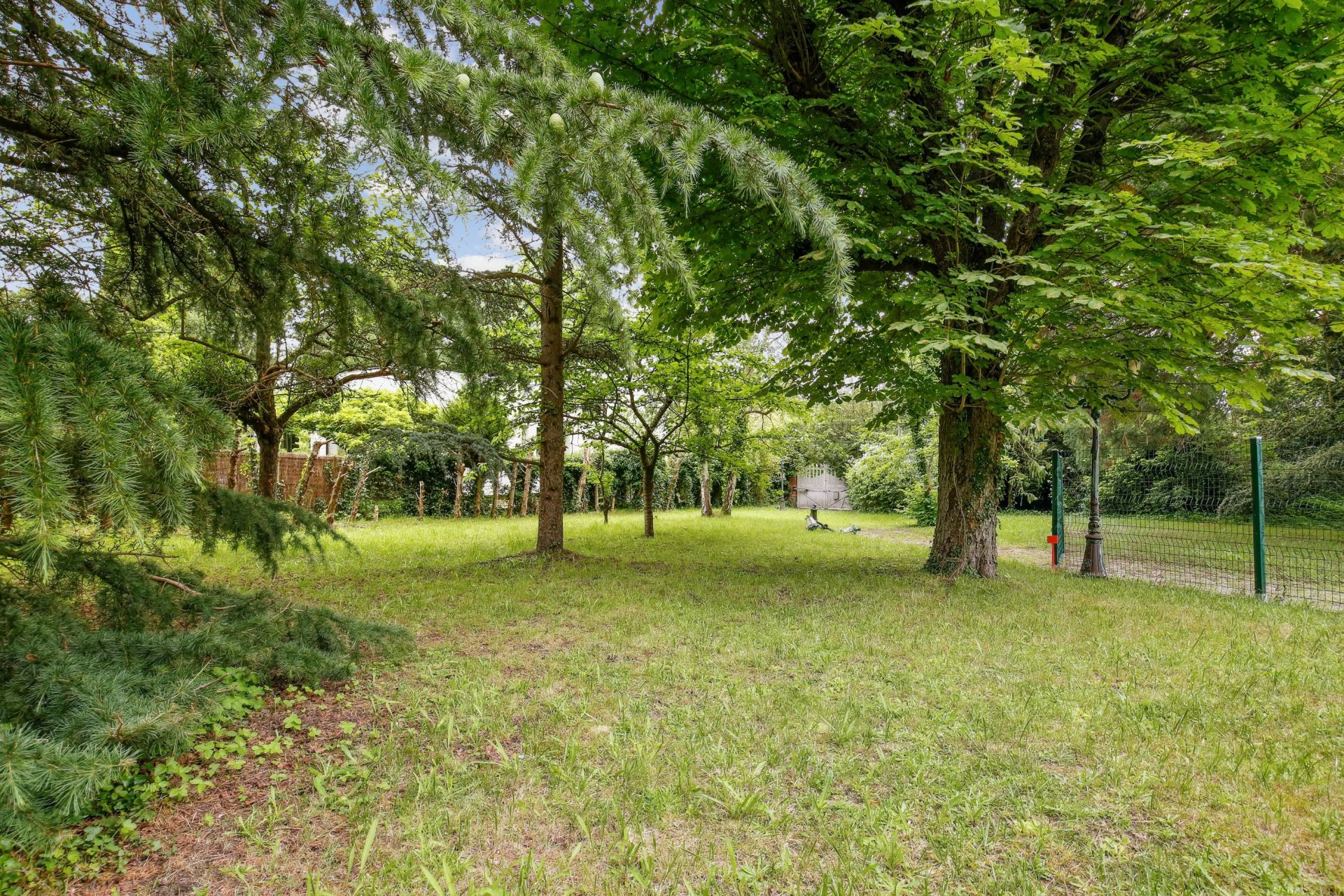 mansion (hôtel particulier) 10 Rooms for sale on LA CELLE ST CLOUD (78170)