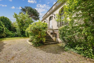 Vente Hôtel particulier La Celle-Saint-Cloud 10&nbsp;Pièces 545&nbsp;m²