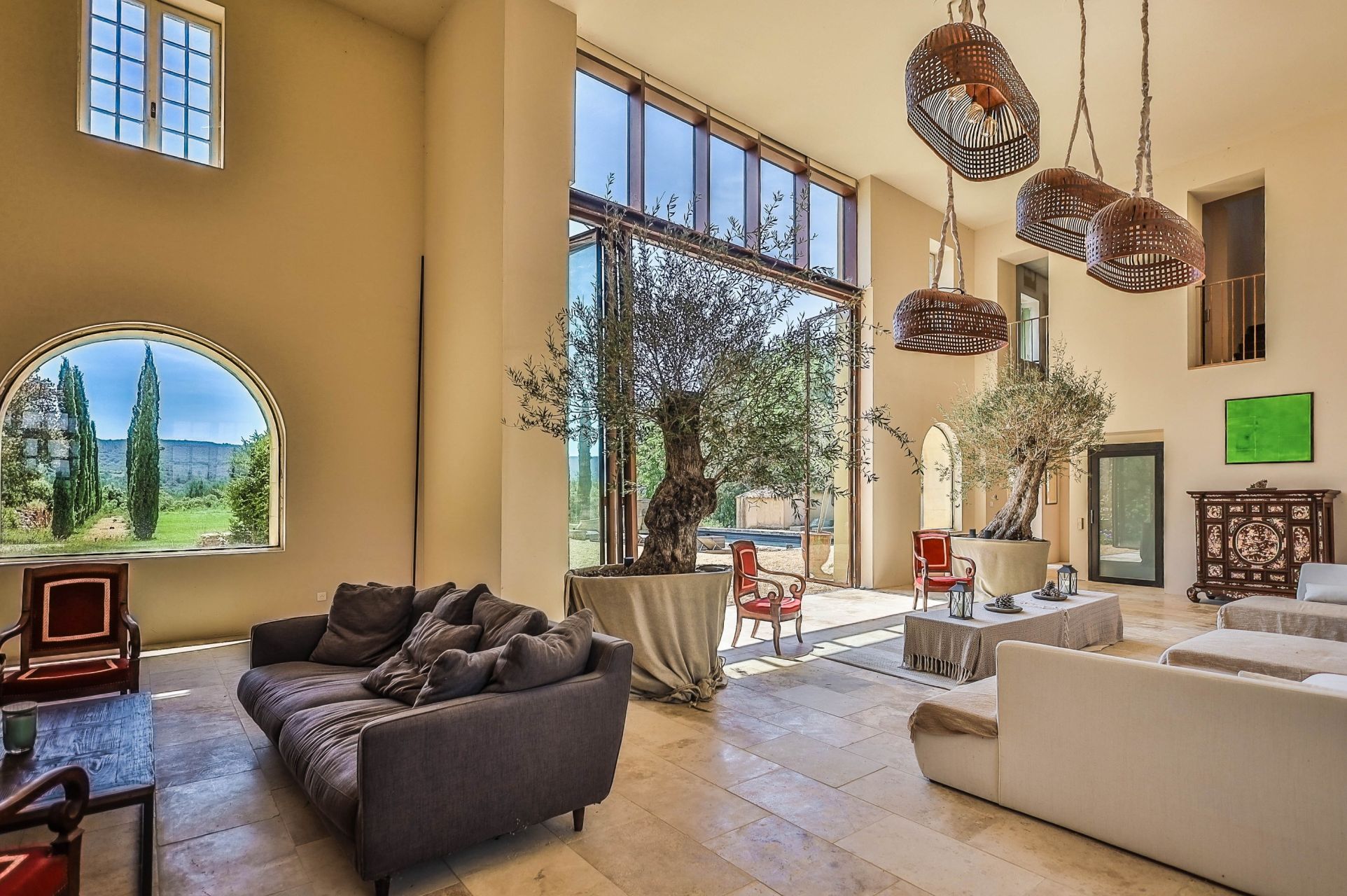 luxury property 15 Rooms for sale on BONNIEUX (84480)
